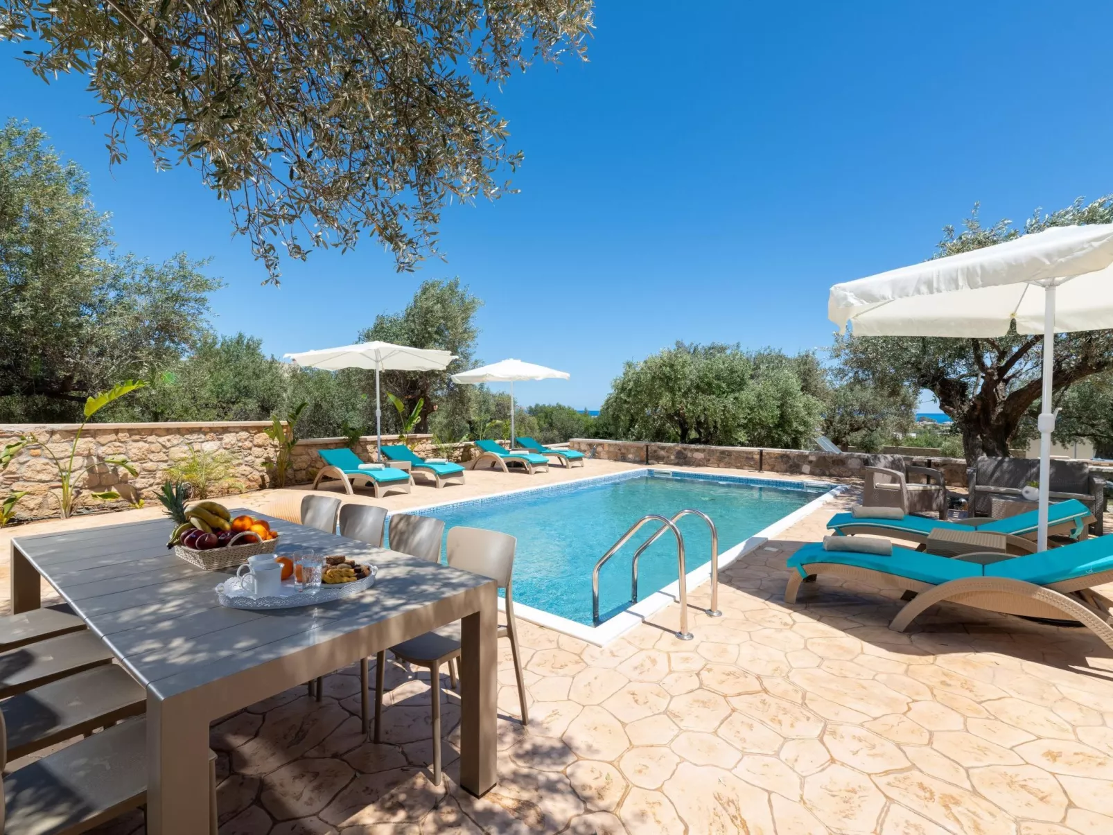 Für 6 Personen ca. 130 m-Buiten