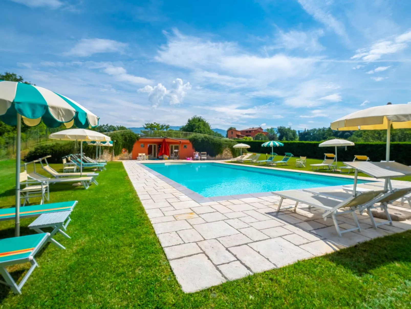 "Torre T4 Rota" mit Pool-Buiten