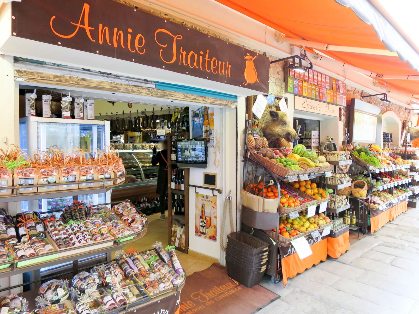 Villa 4 Schlafzimmer, privater Pool Garten und Parkplatz-Omgeving