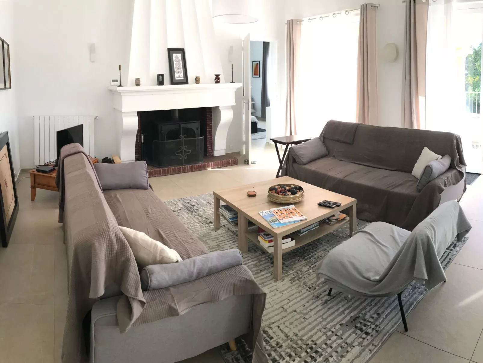 Geräumige und elegante Villa mit großem Garten, Swimmingpool und 3 Schlafzimmer-Binnen