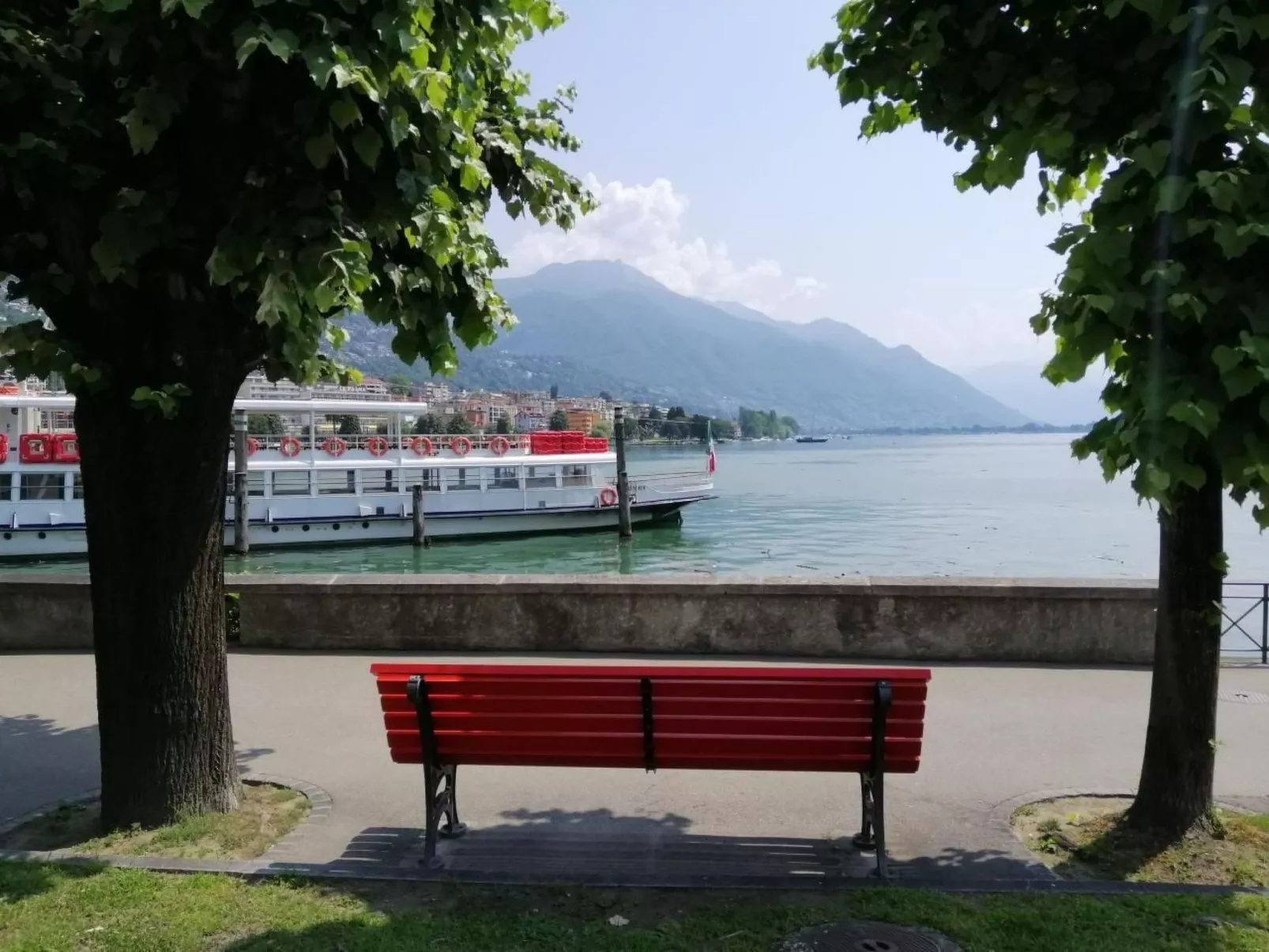 Modern Lake Suite Apt. 605-Buiten