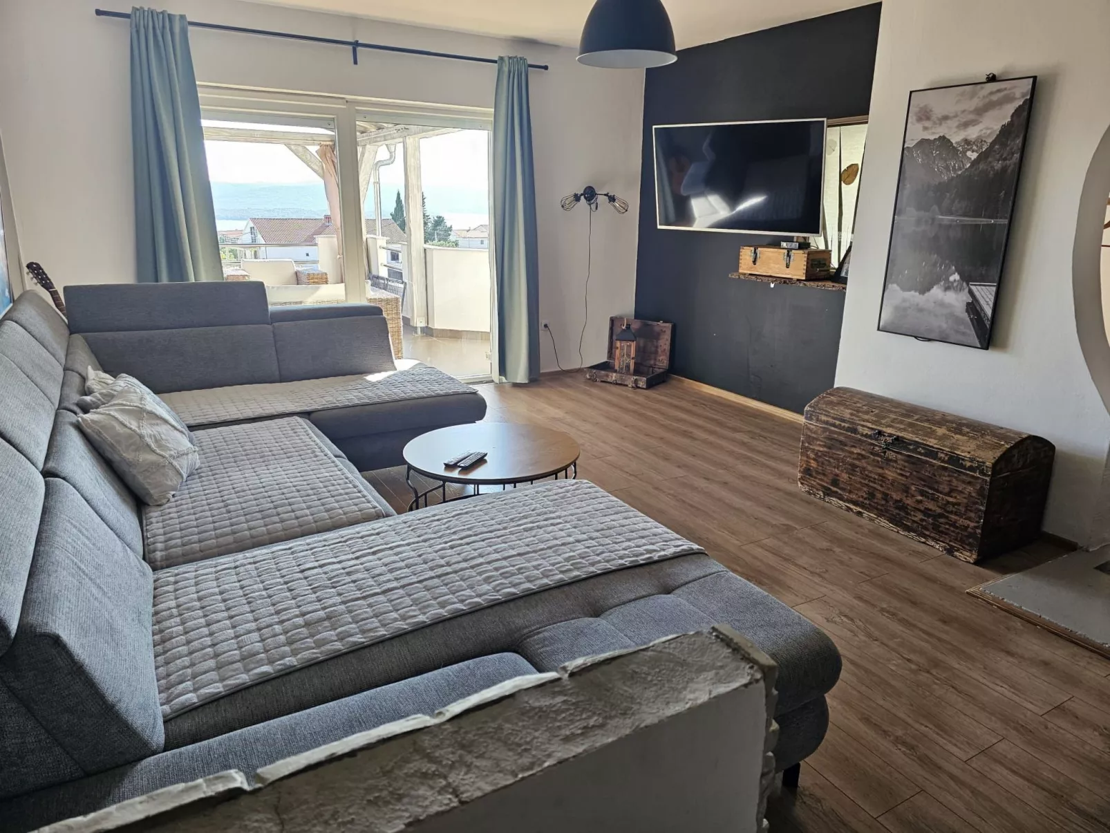 Mit Blick auf das Wasser-Binnen