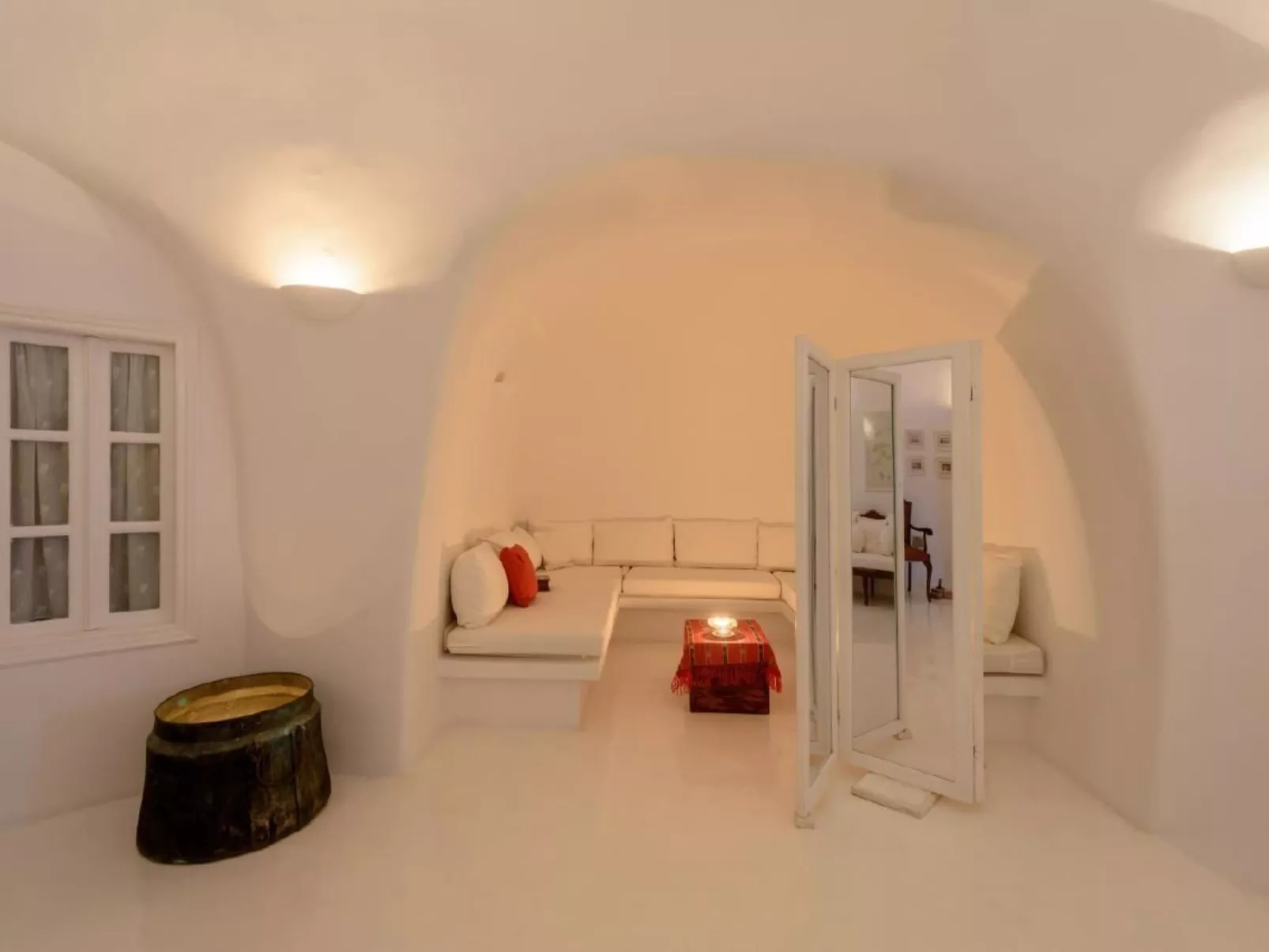 Charaktervolle Villa mit Tauchbecken und fantastischer Aussicht-Binnen