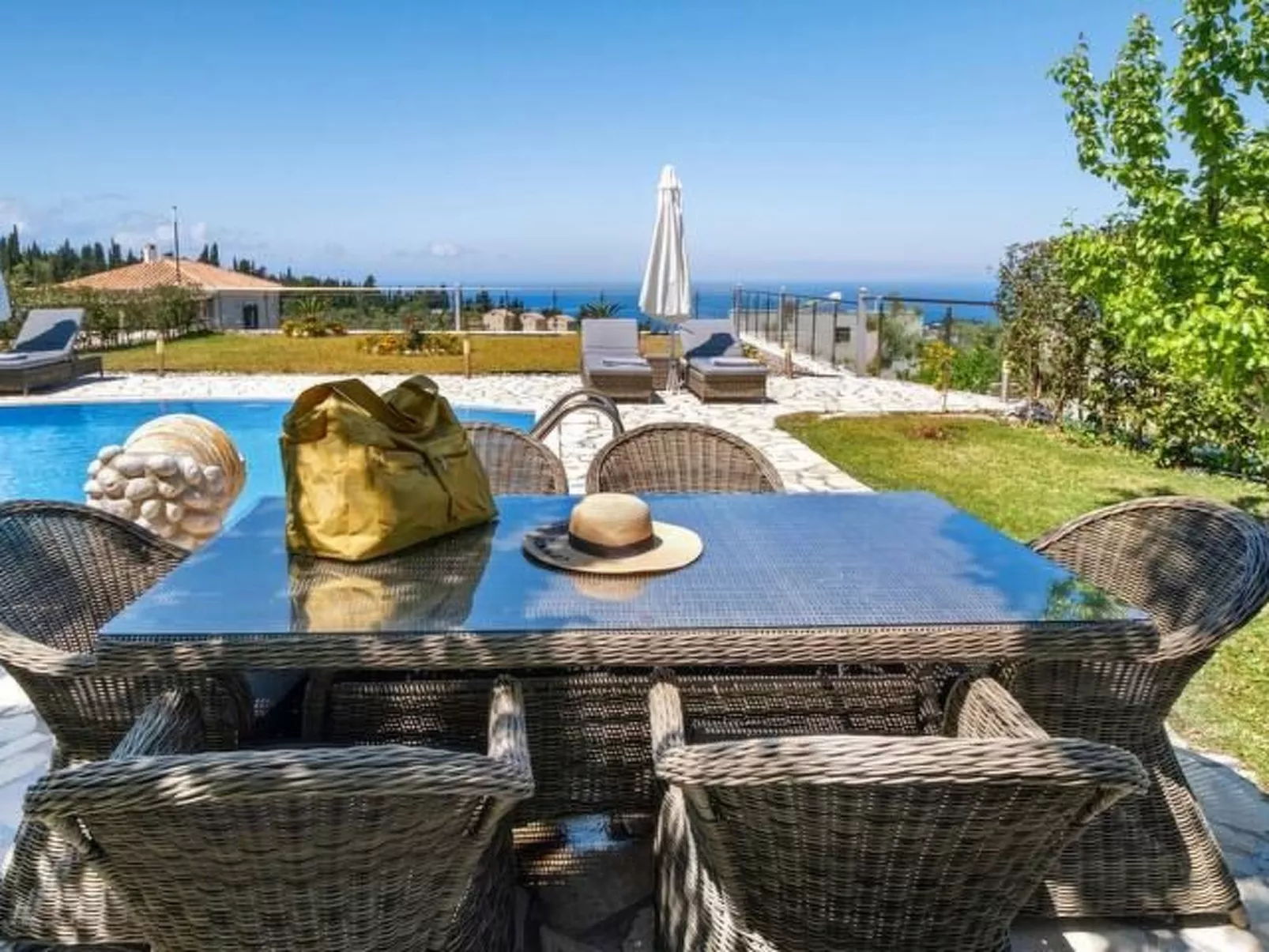 Luxuriöse Steinvilla Emily nahe dem Strand von Mylos-Image-tags.info