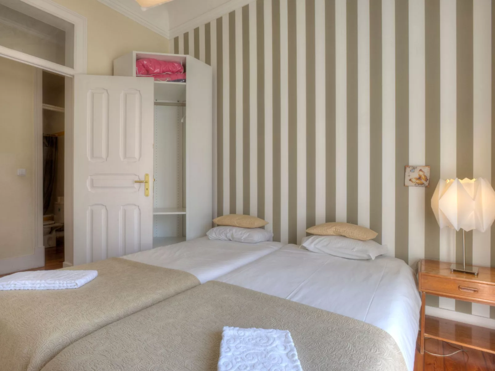 Großzügige Wohnung für 17 Personen in Lissabon-Image-tags.info