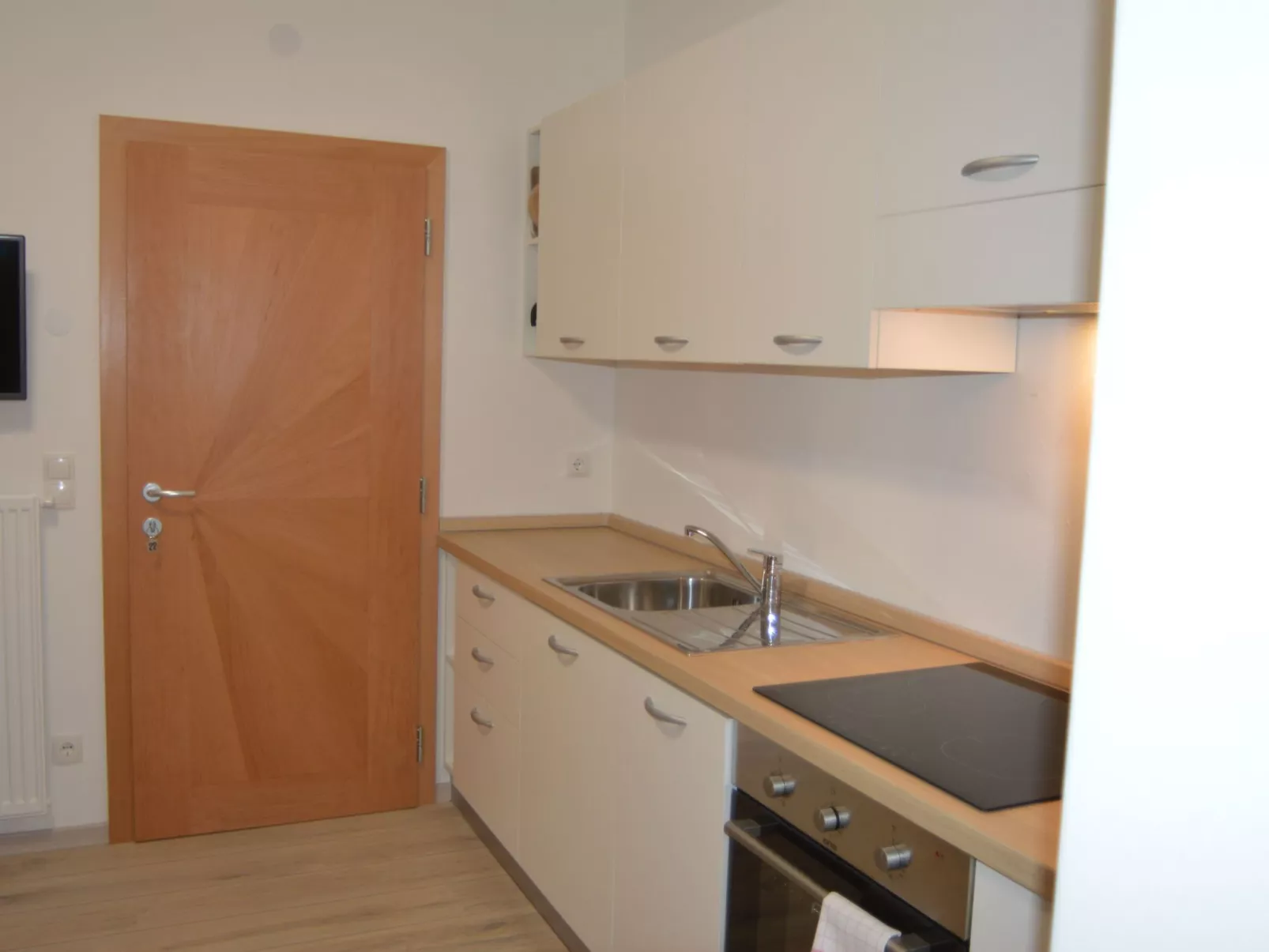 Moderne Ferienwohnung mit Balkon und Pool-Binnen