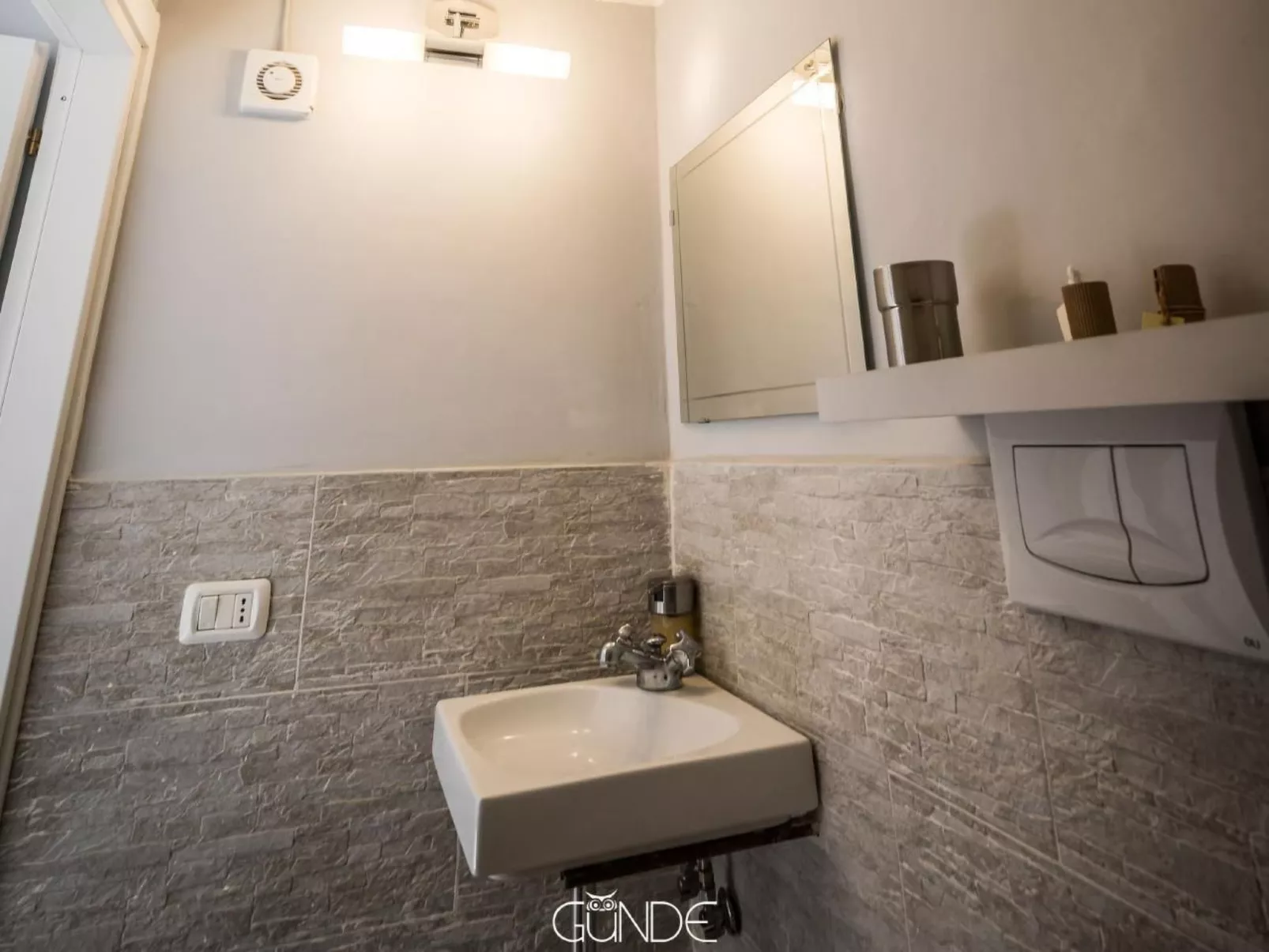 La Casetta Rosa - Binnen