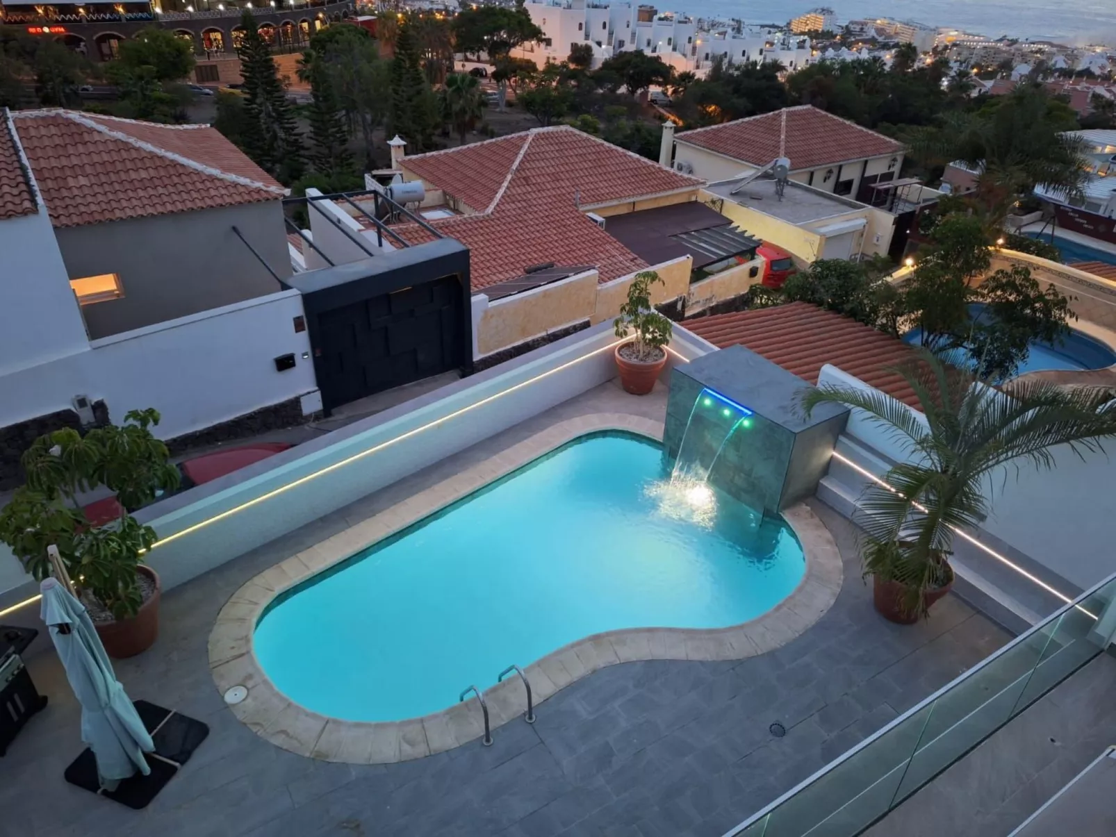 Apartamento vacacional "2 Schlafzimmer Suite eigener Pool"-Buiten