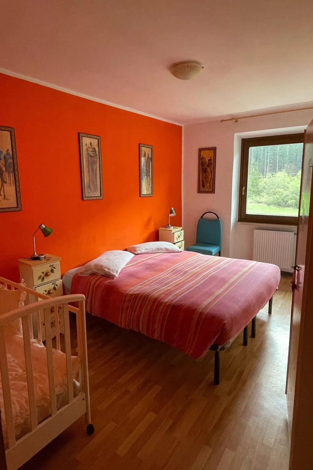 Gesegnet wie Frösche auf einem Seerosenblatt-Binnen