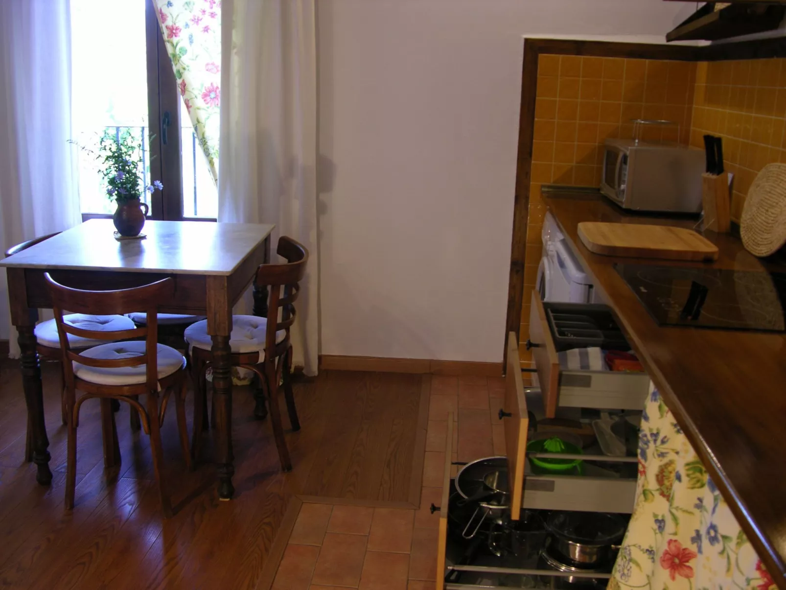 Wohnung Ebrón, Blick auf das Tal. - Binnen