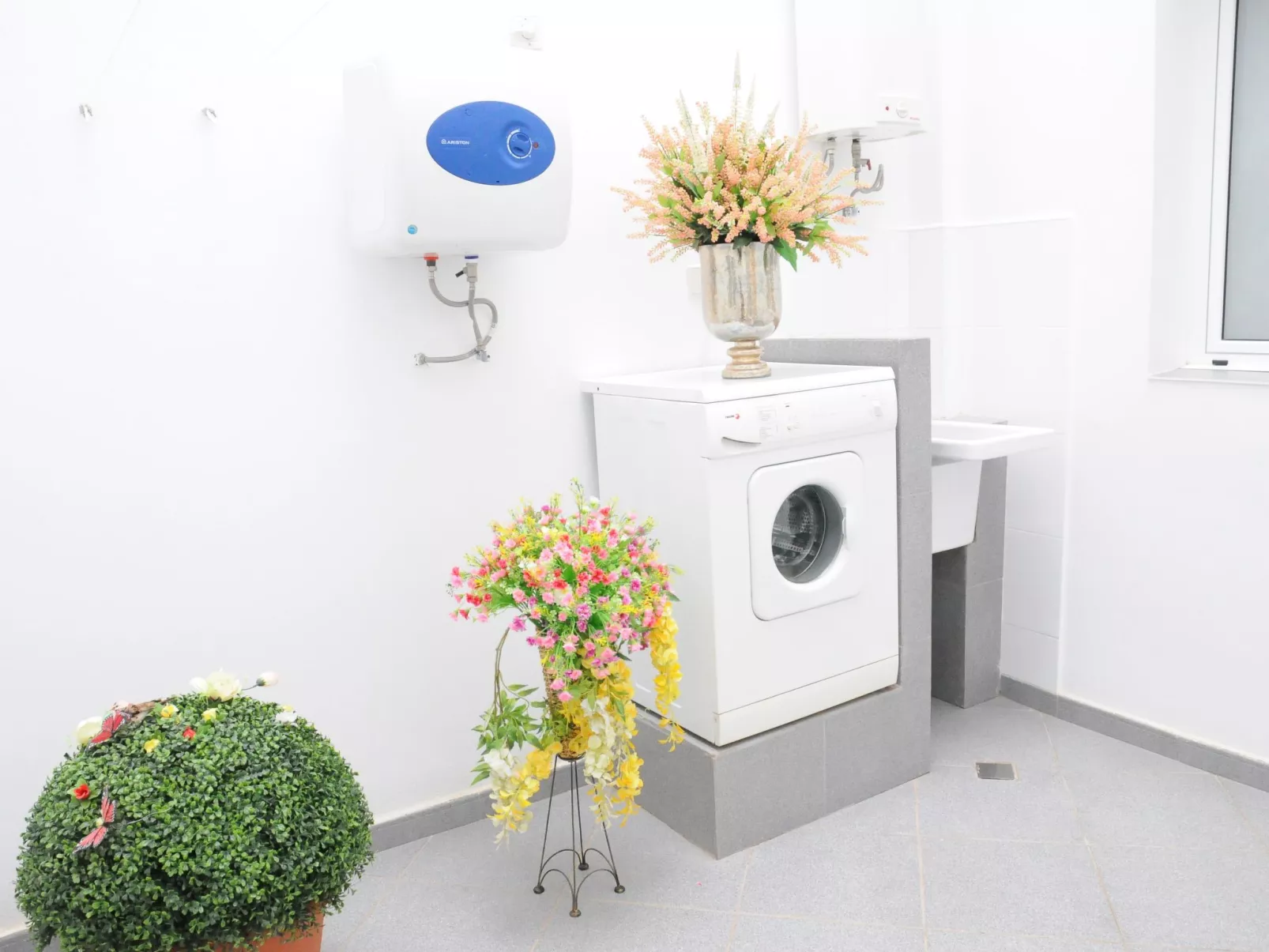 Helles Appartement im Erdgeschoss-Binnen