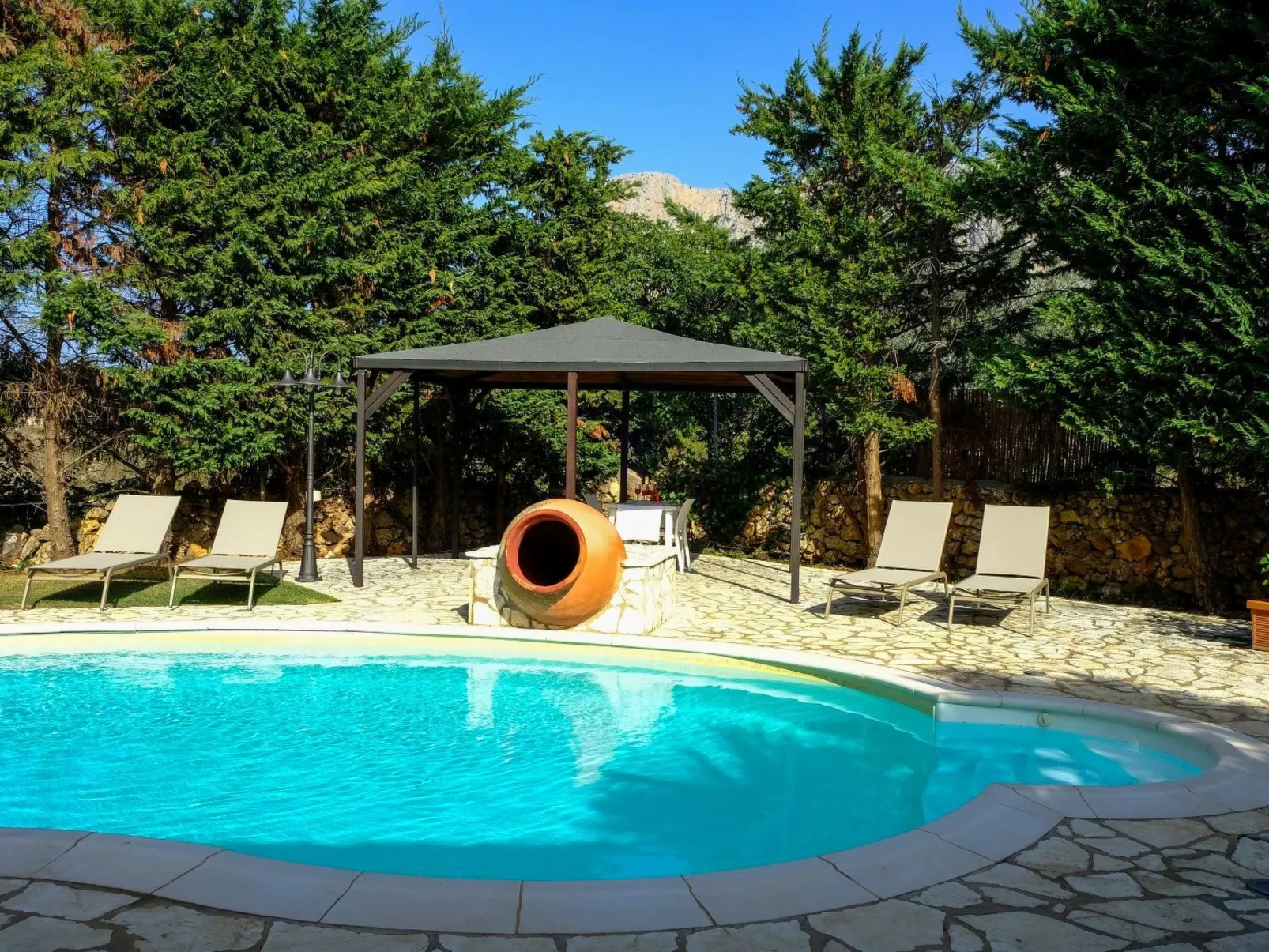 "Carta Fashion" mit eigenem Pool-Image-tags.info