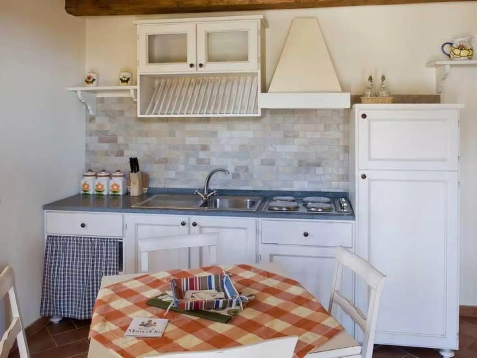 Anwesen "Casa Poggeri" mit Gemeinschaftspool-Binnen