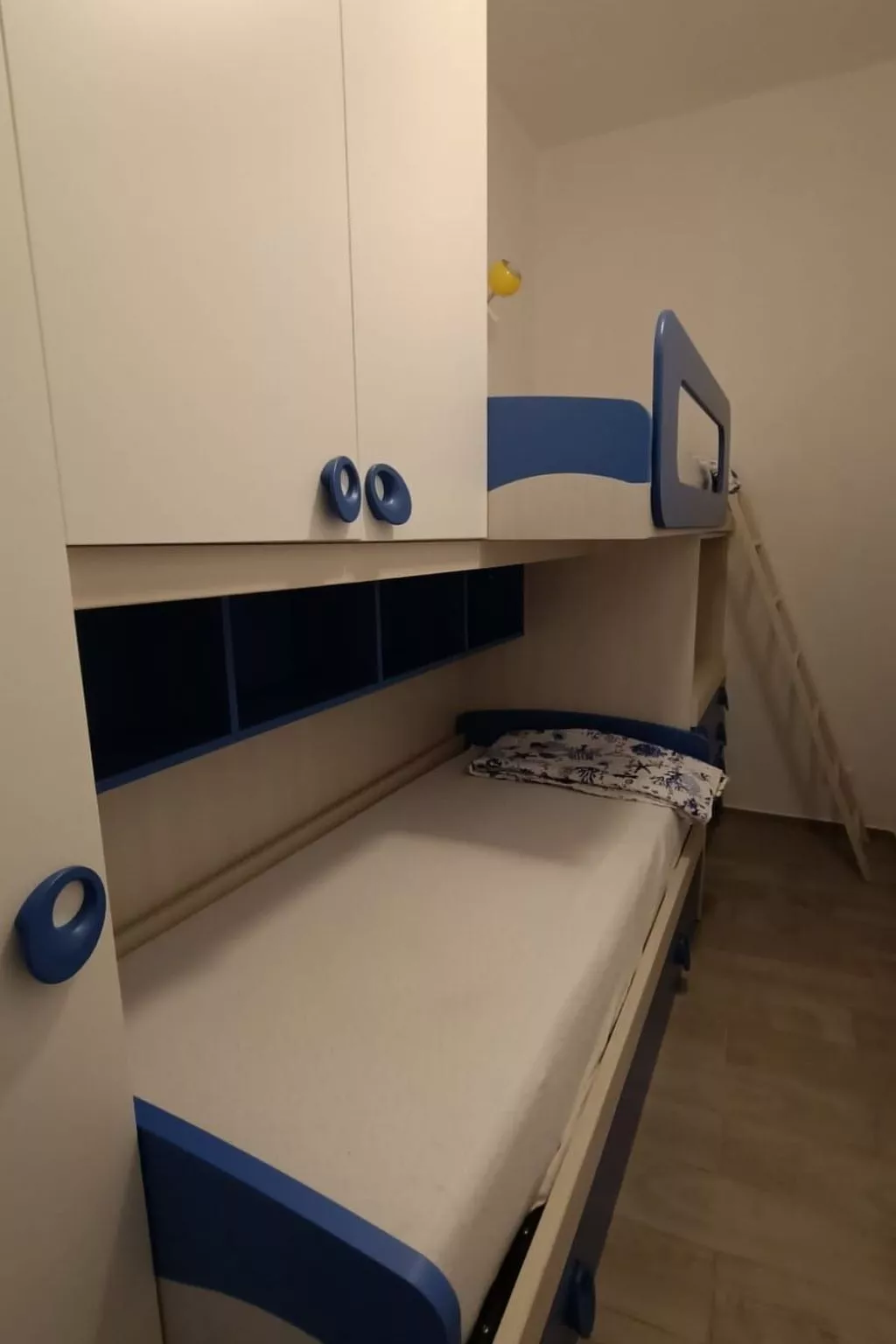 Drei-Zimmer-Wohnung mit Meerblick-Binnen