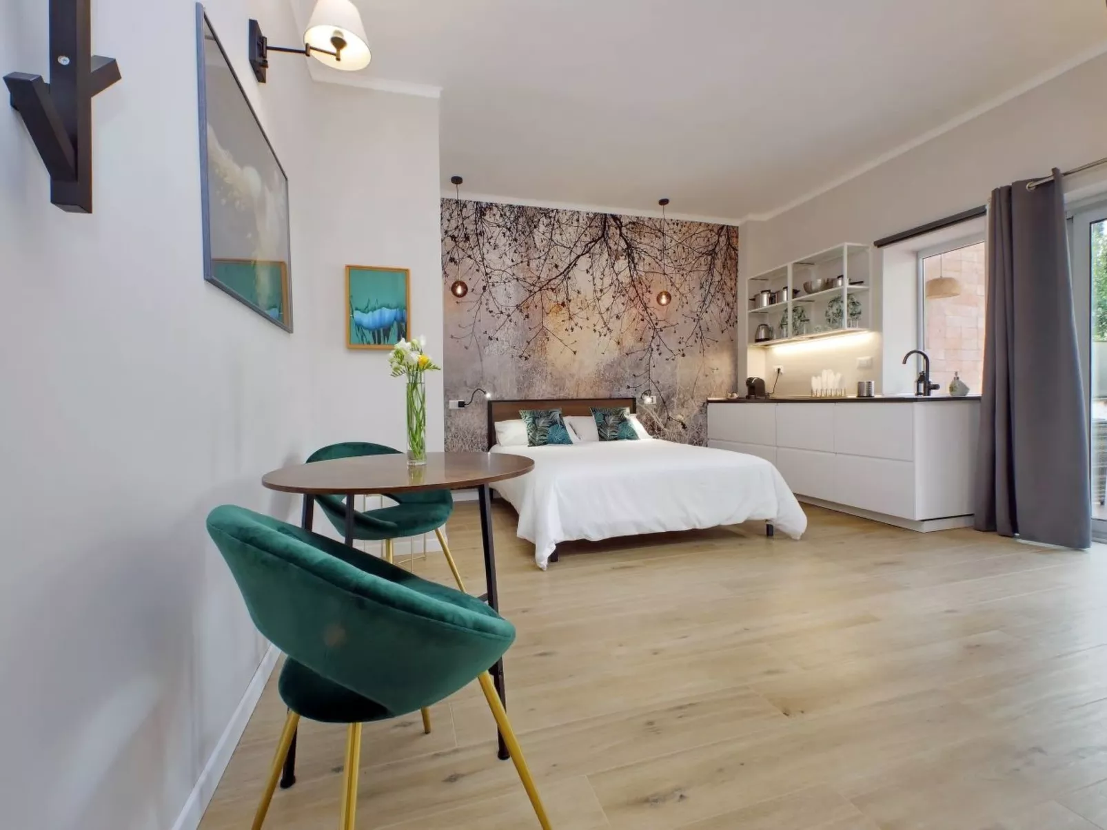 'Aurelia Antica Suite-Image-tags.info