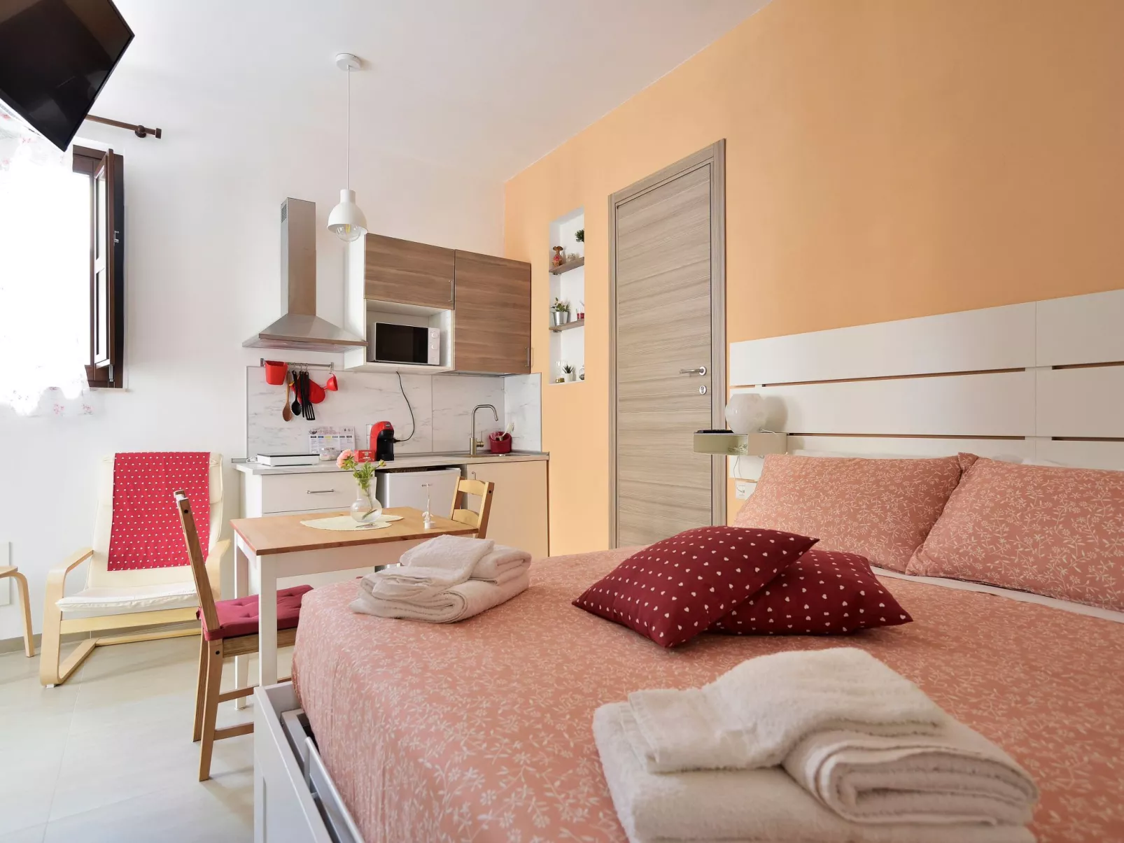 Romantisches Zimmer mit Jacuzzi-Binnen