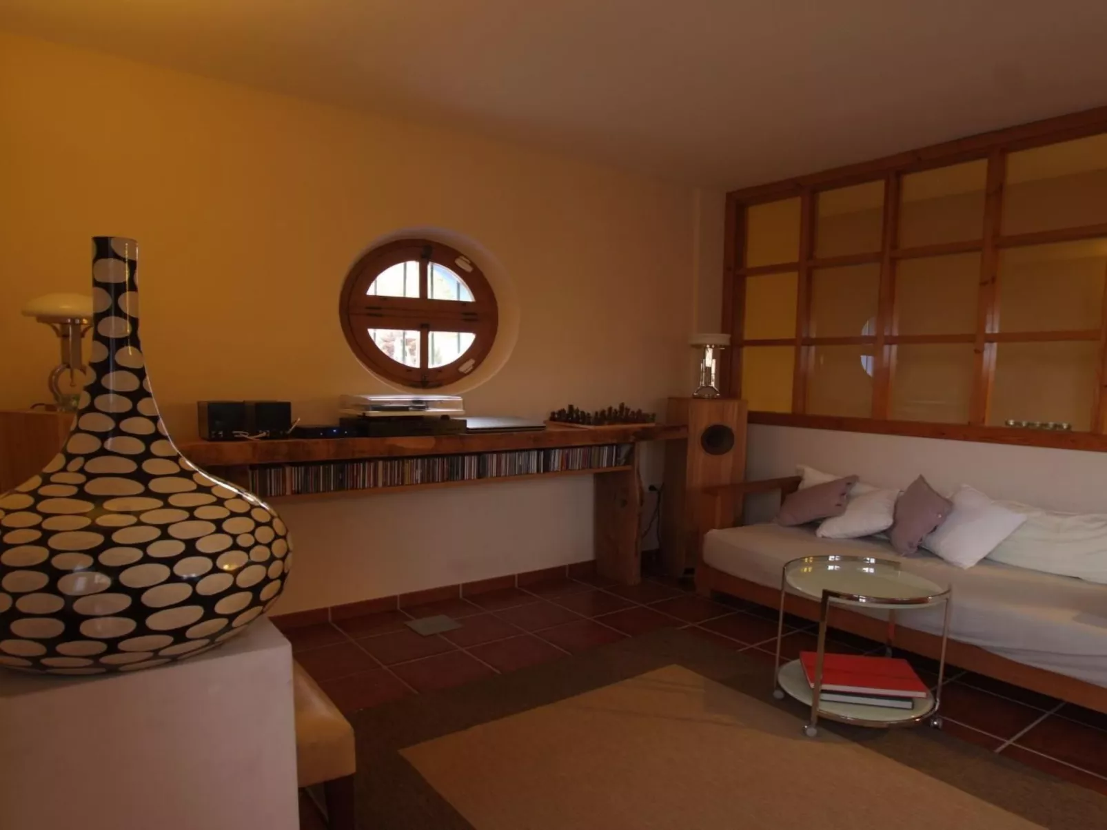 Schöne Villa für 6 Personen mit Schwimmbad-Binnen