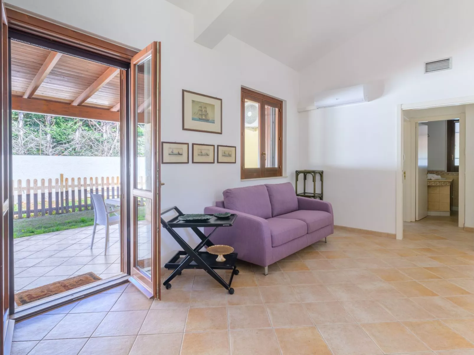 Sterlizia, Villa mit Pool in Meeresnähe-Binnen