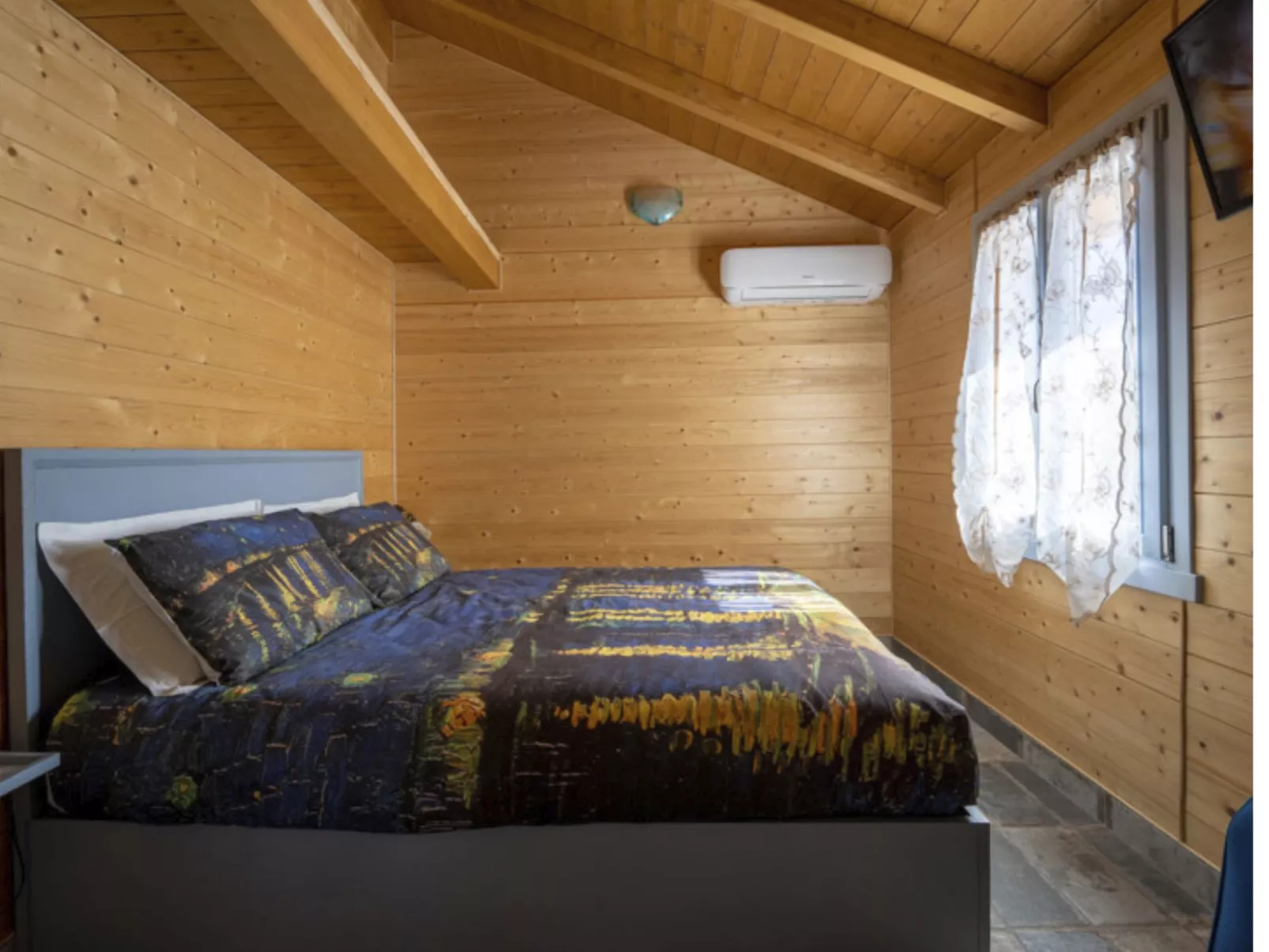 'Hortus la azurra'-Binnen