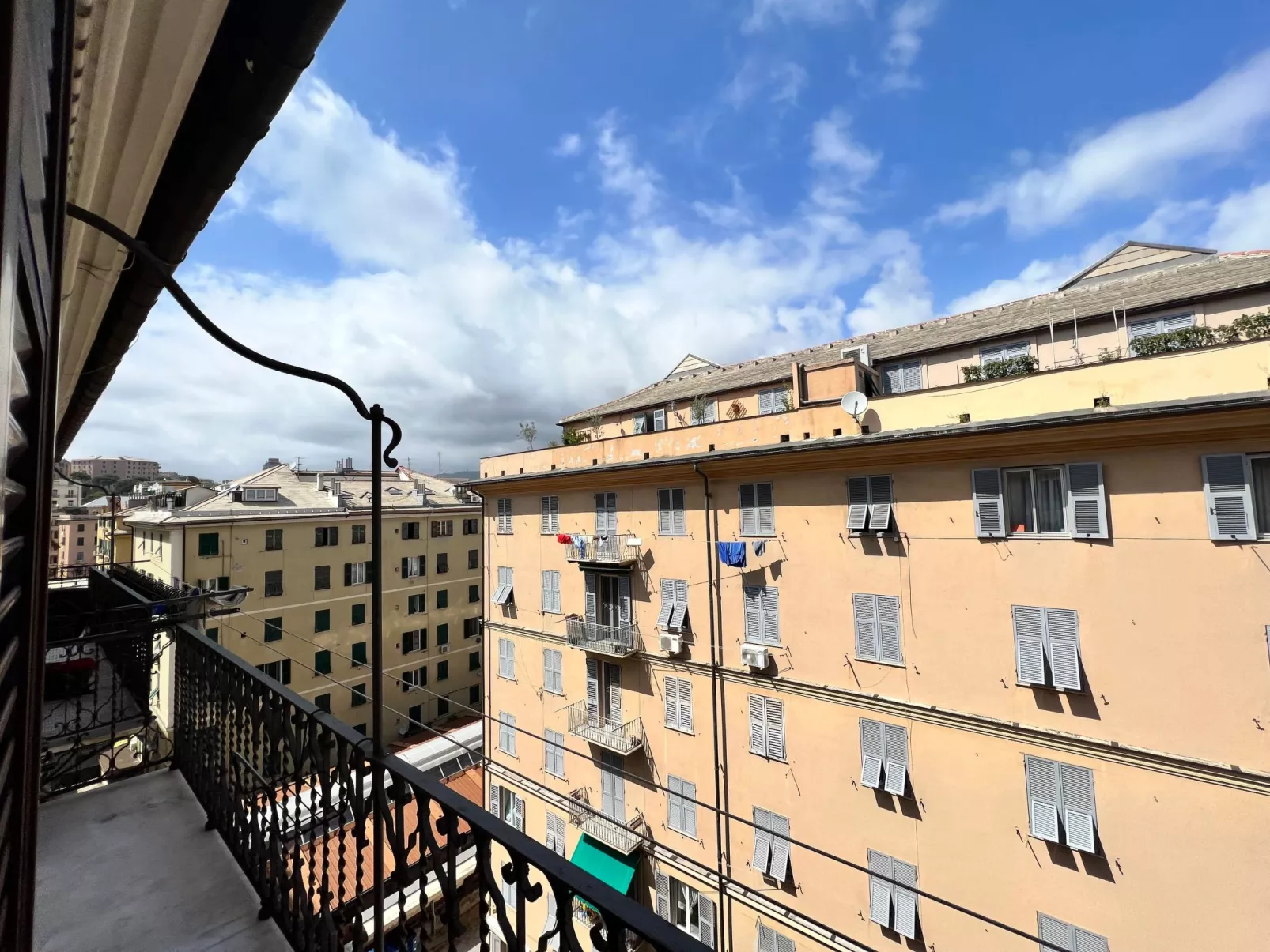 'La Superba' mit Balkon-Buiten