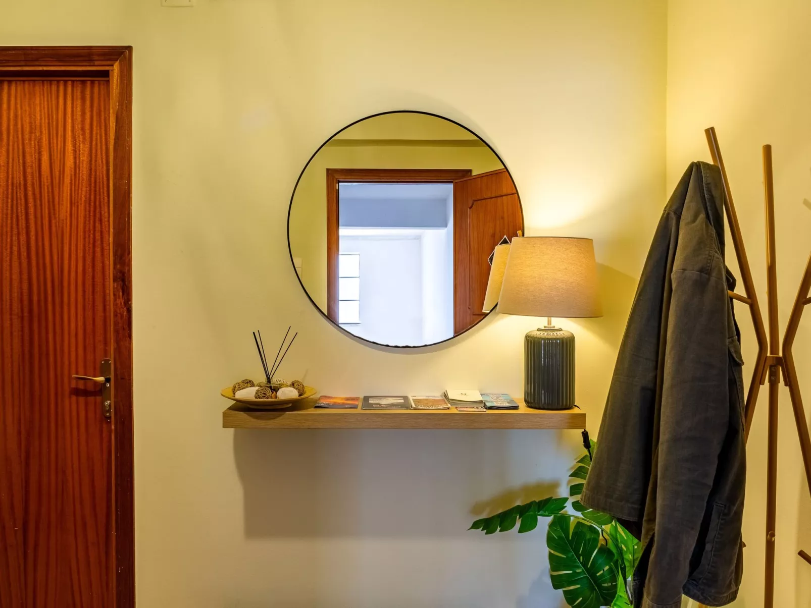 Open Horizon Kurzzeitmiete-Binnen