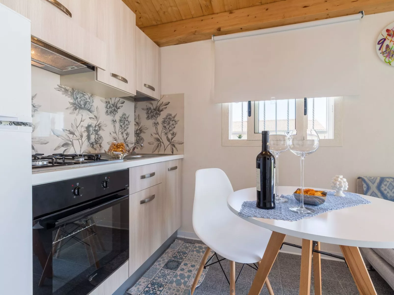 Oneiro, Unterkunft am Strand mit großer Terrasse-Image-tags.info