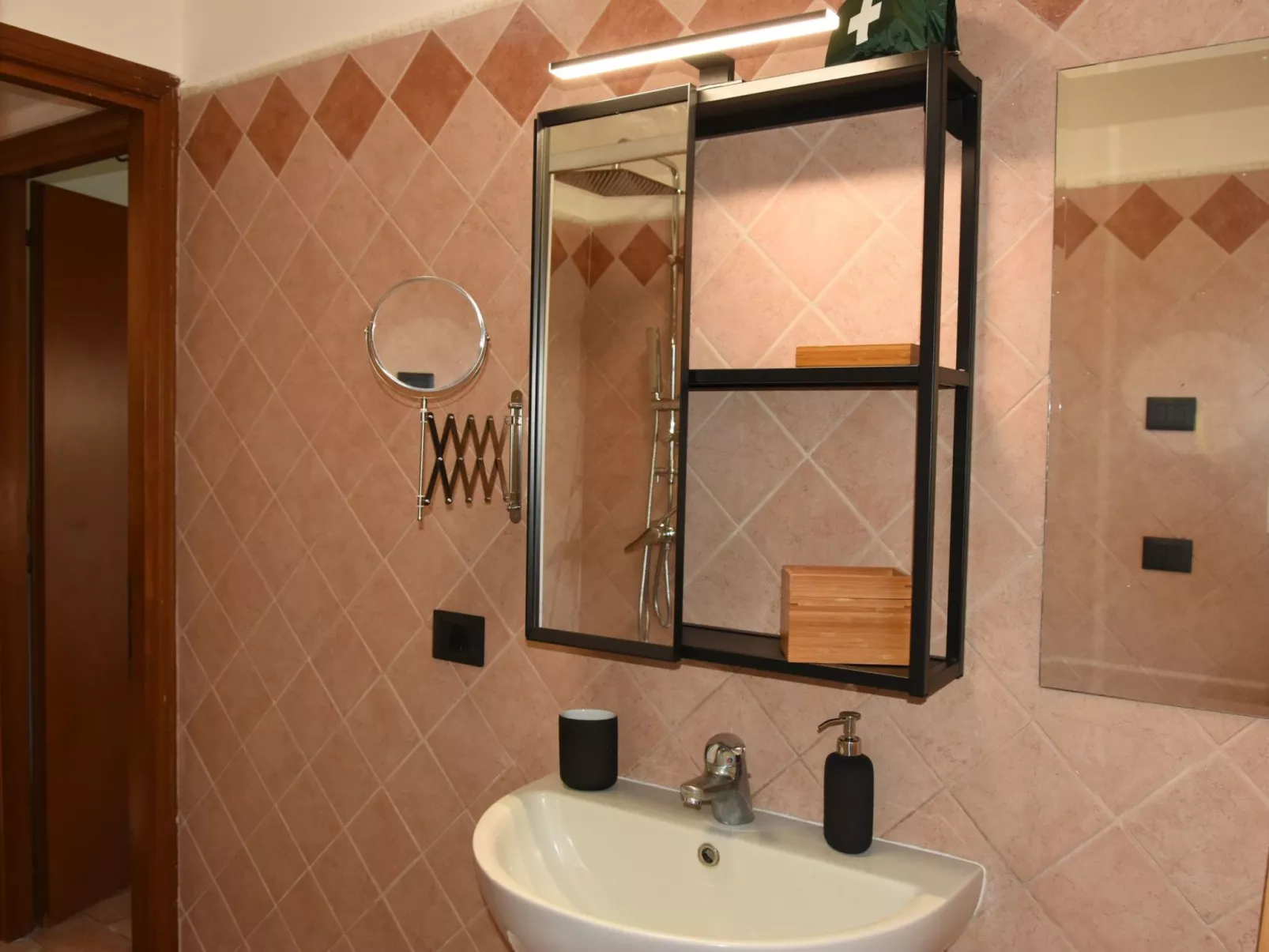 Cerveteri Loft Meer und Pool-Image-tags.info