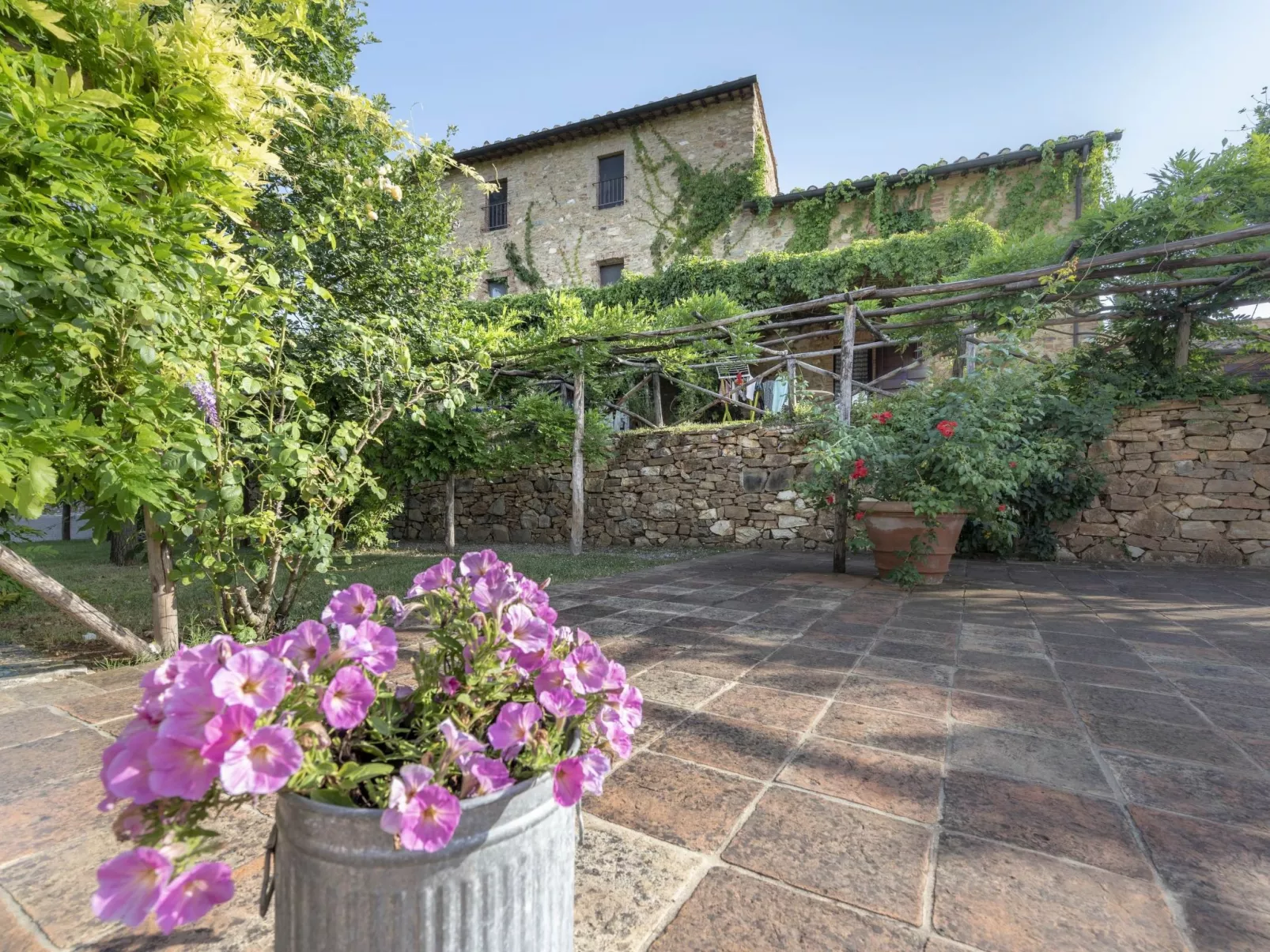Wohnung 'Mascie rondini' mit Terrasse-Buiten