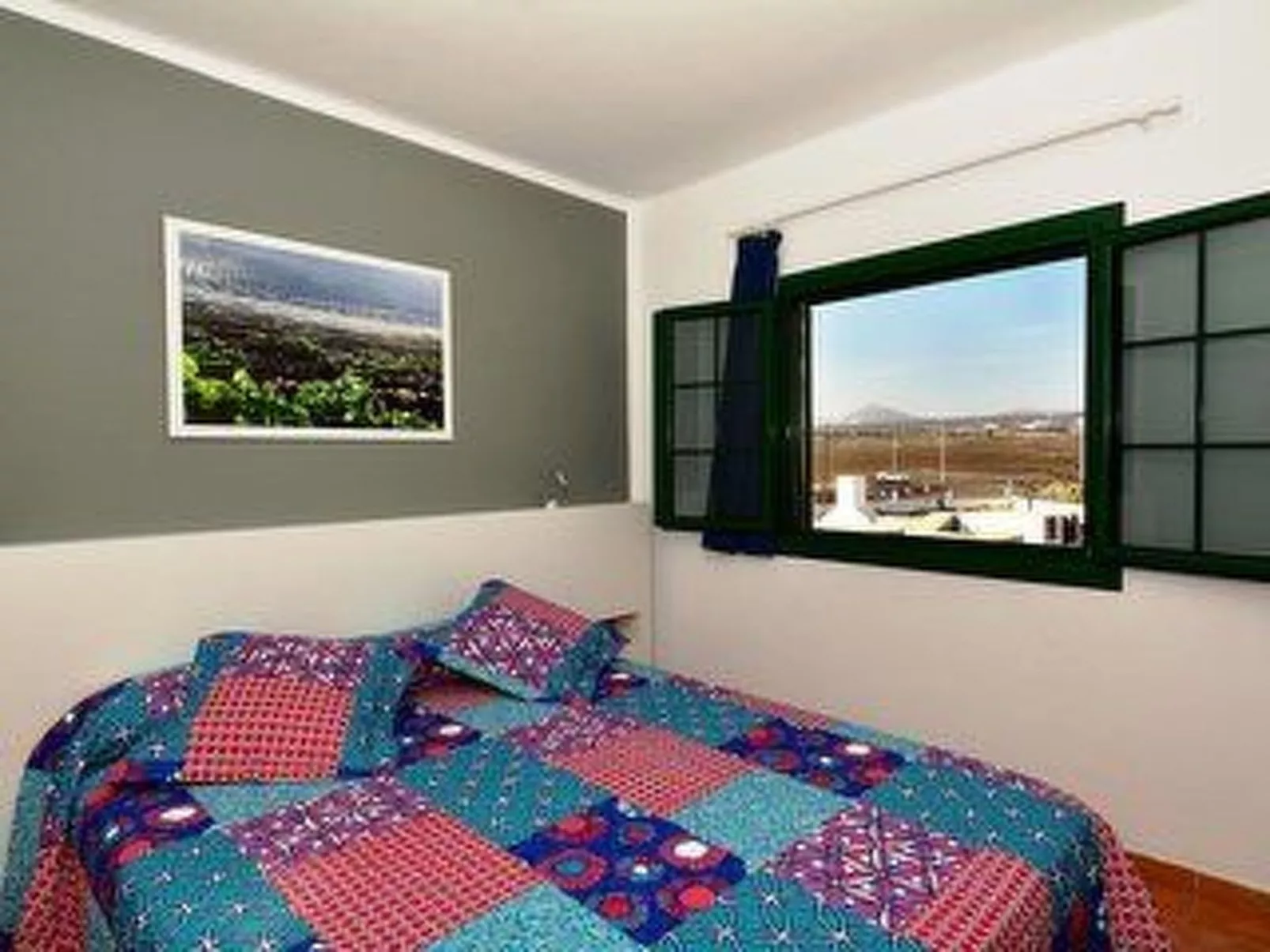 Apartamento con terraza-Image-tags.info