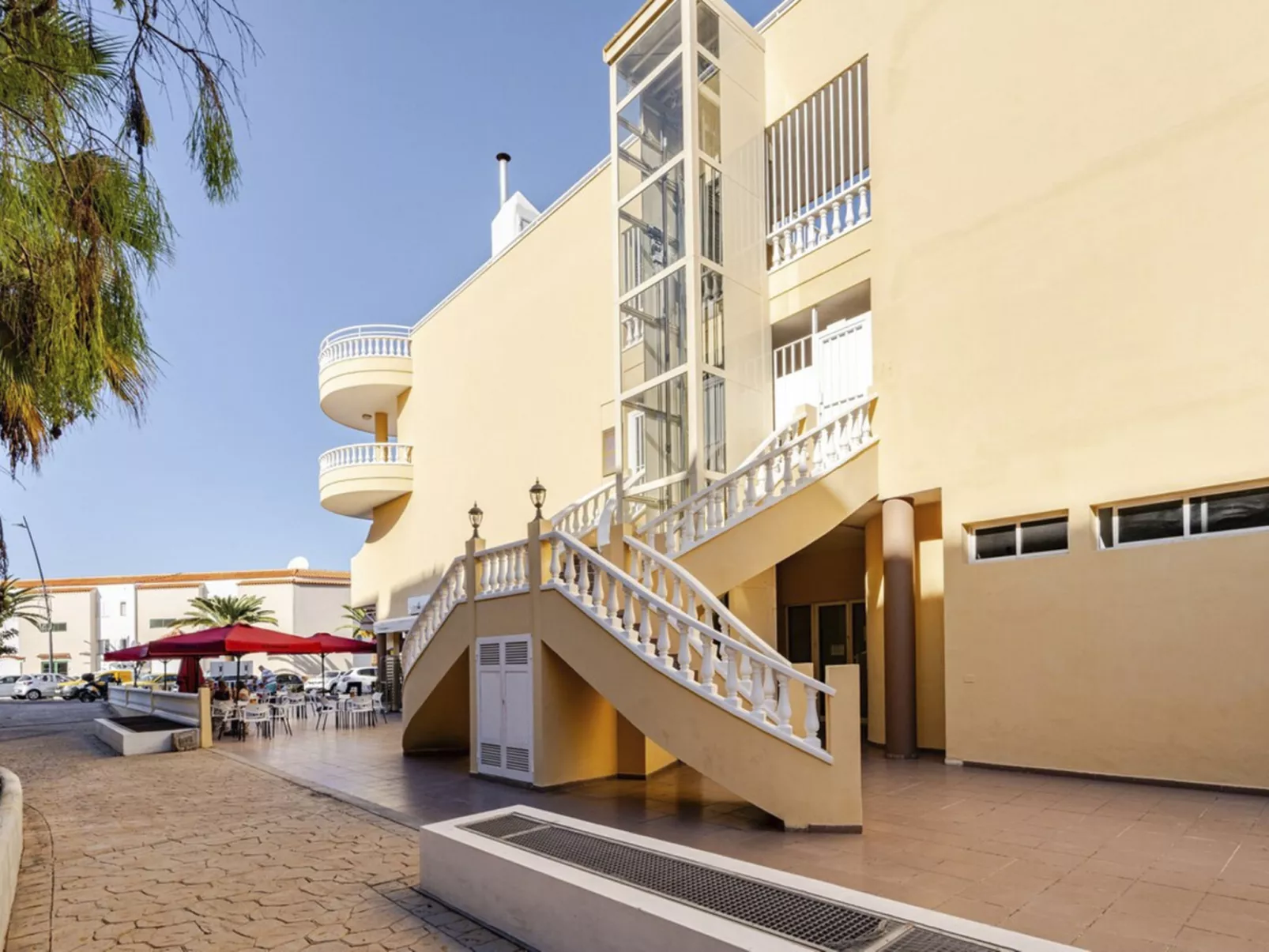 Apartment La Arena-Buiten