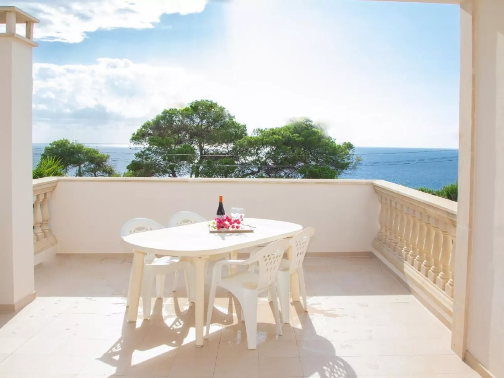 Villa Amarador-Image-tags.info