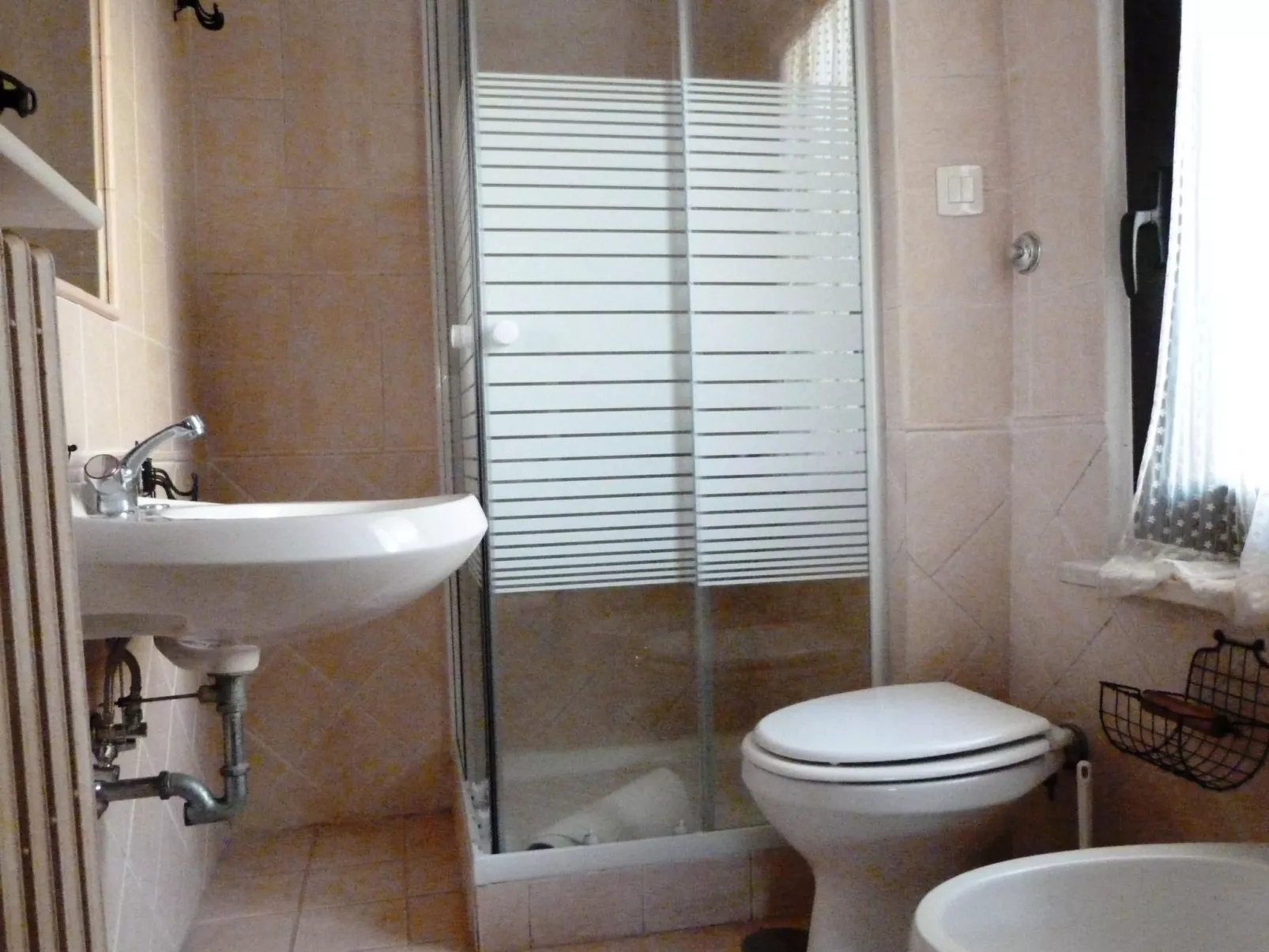 Altes Landhaus mit Schwimmbad und viel Grün-Binnen