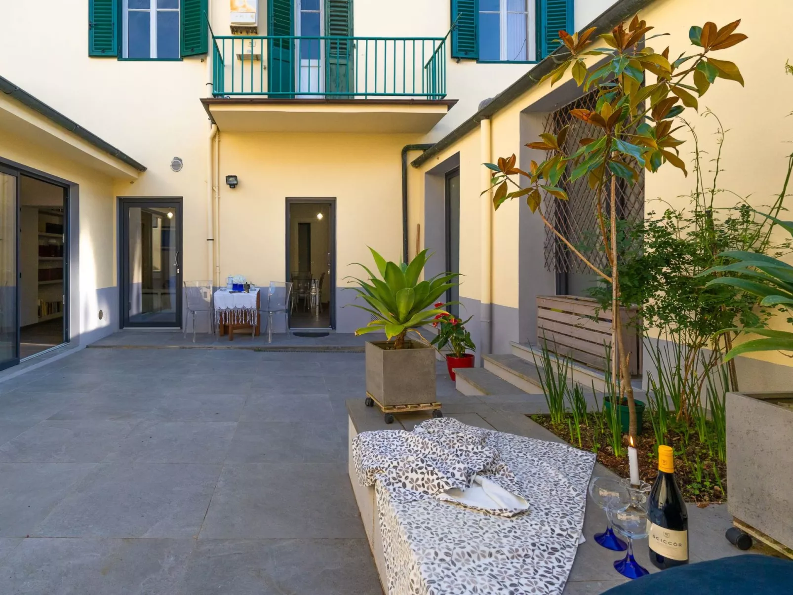 Das Haus des Pianisten-Buiten