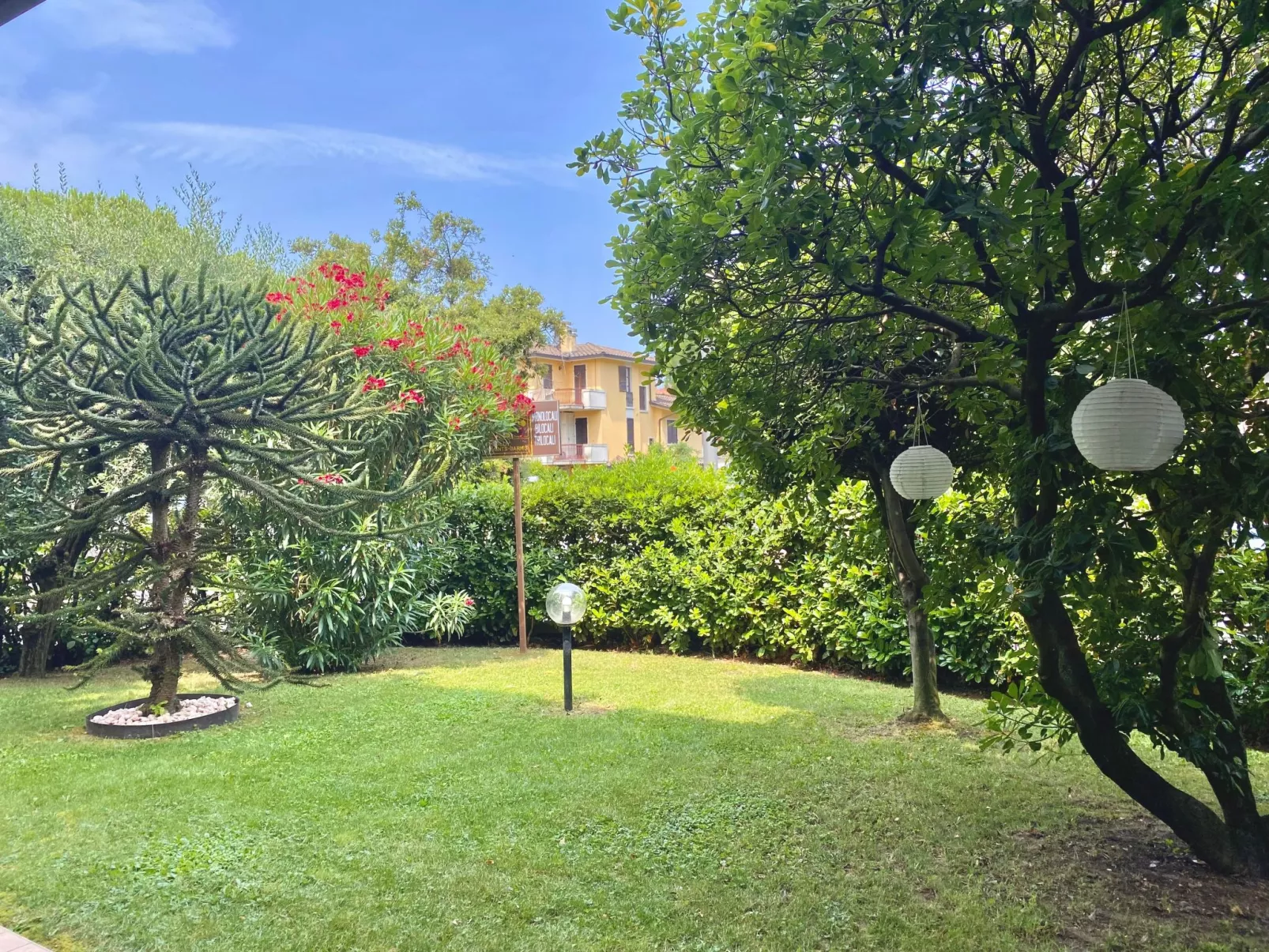 Gemütliche Zweizimmerwohnung mit Garten-Buiten