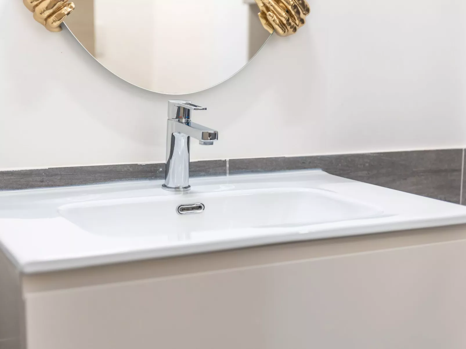 Loving Alassio - Eine hochmoderne Drei-Zimmer-Wohnung am Meer-Image-tags.info