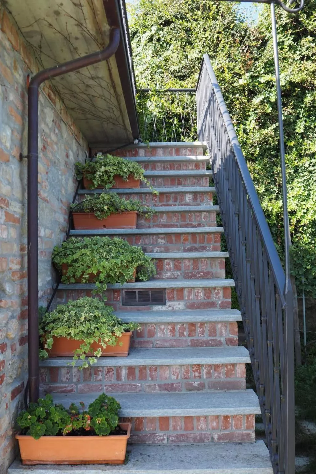 Wohnung in Verduno mit Garten-Buiten