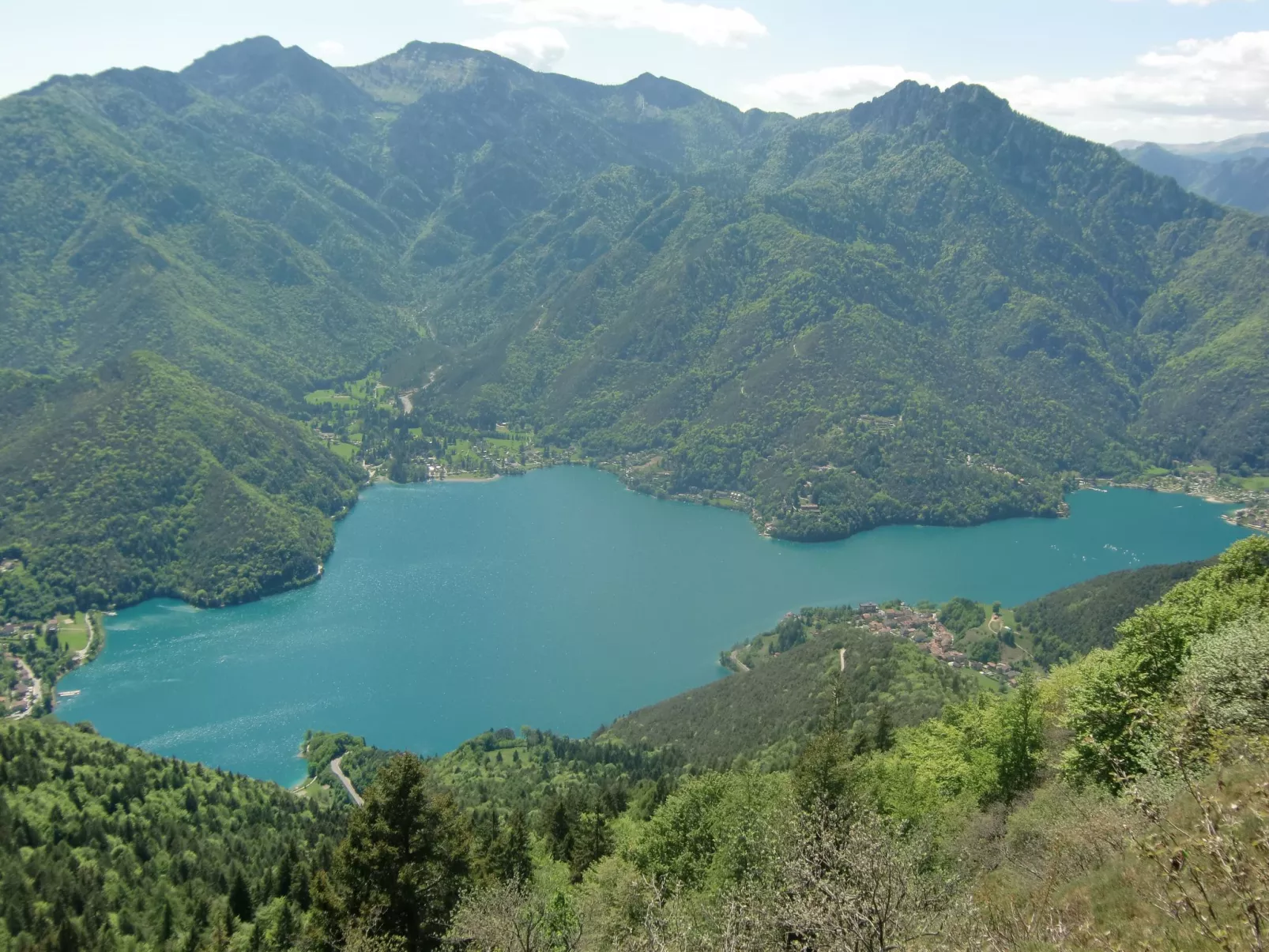 Erdgeschosswohnung mit möbliertem Garten-Buiten