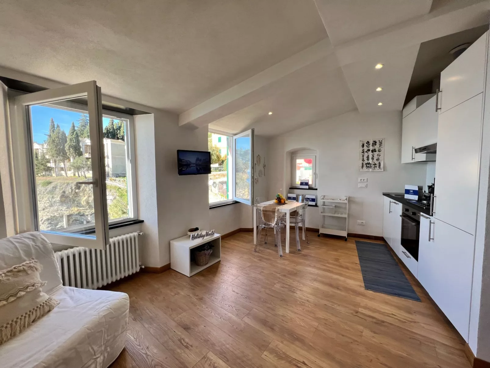 'La Dedina-Image-tags.info