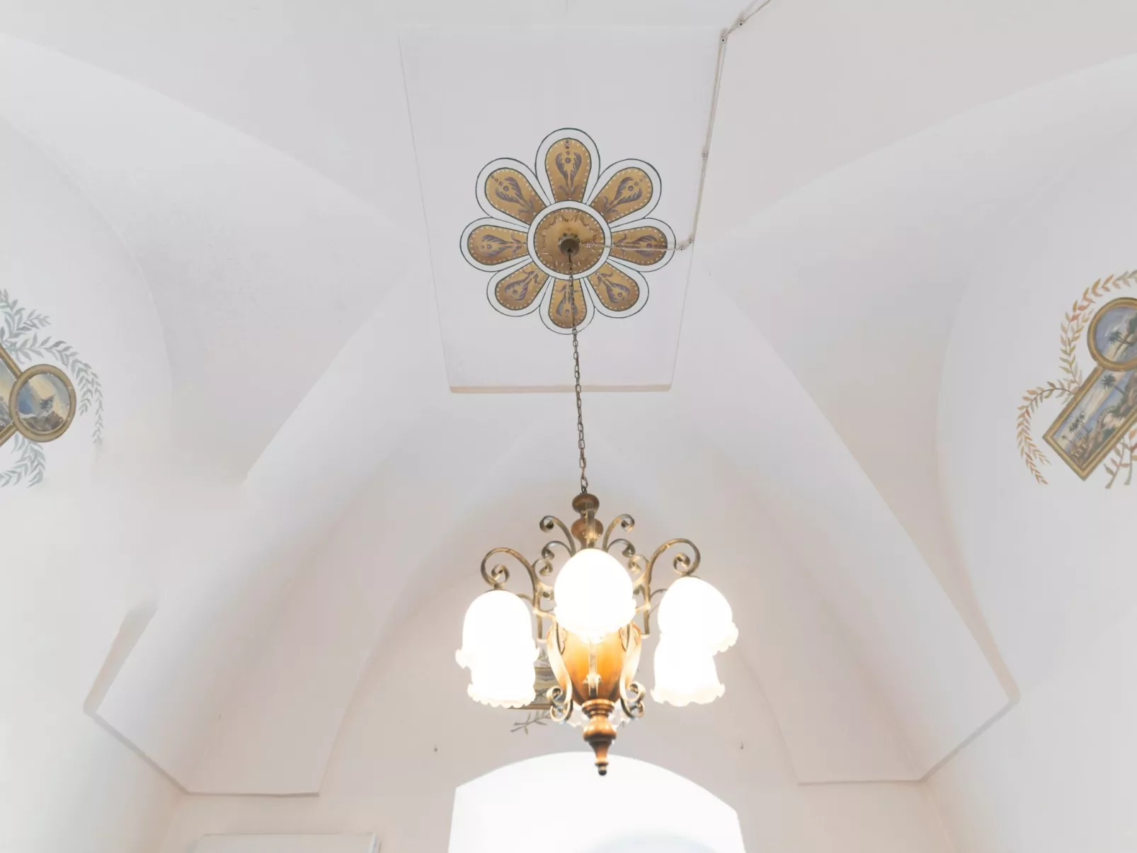 Oma Im Haus in der Mitte-Image-tags.info