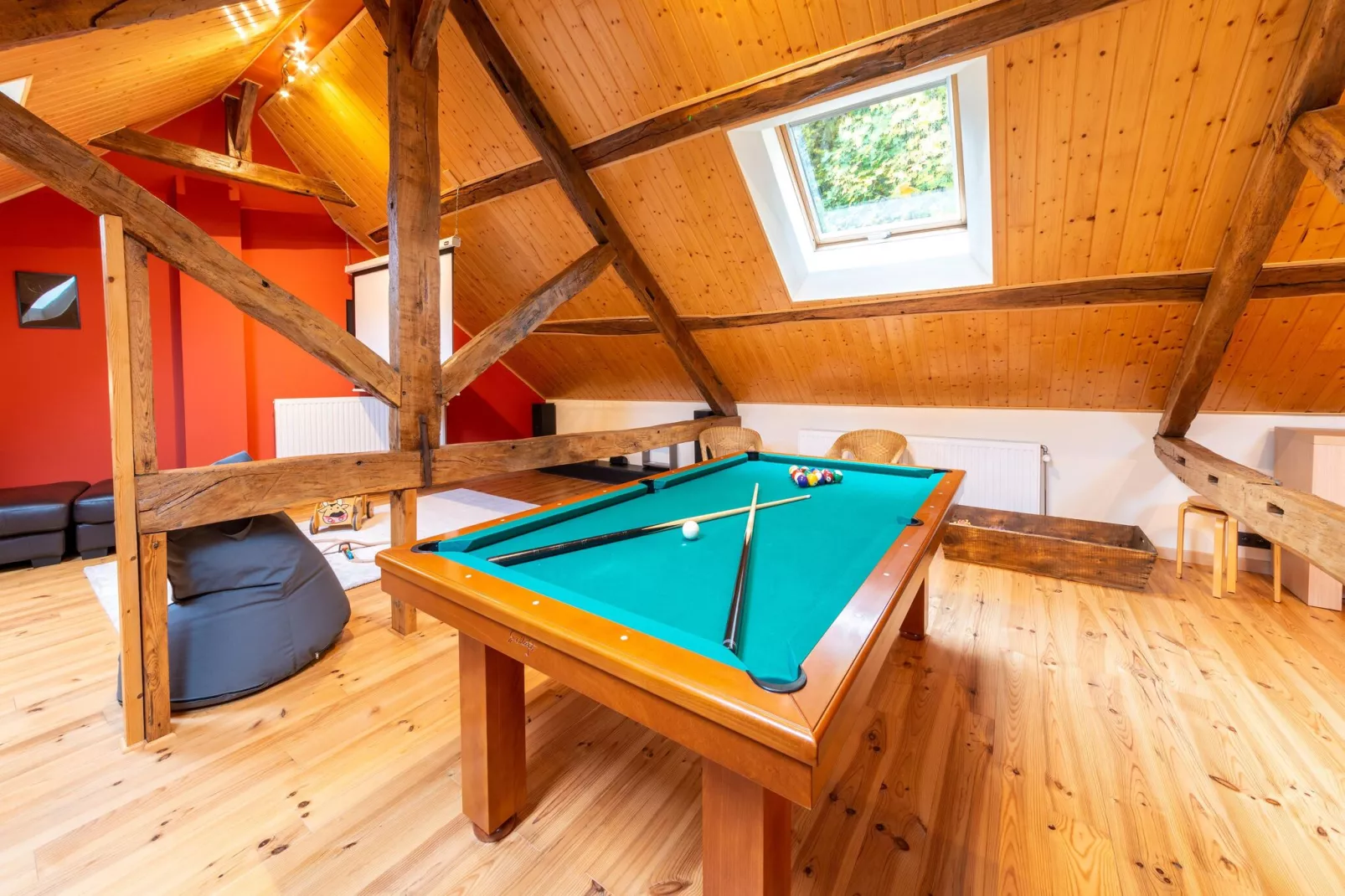 Magnifique habitation pour 9 adultes avec bain nordique et salle de jeux-Recreatieruimte