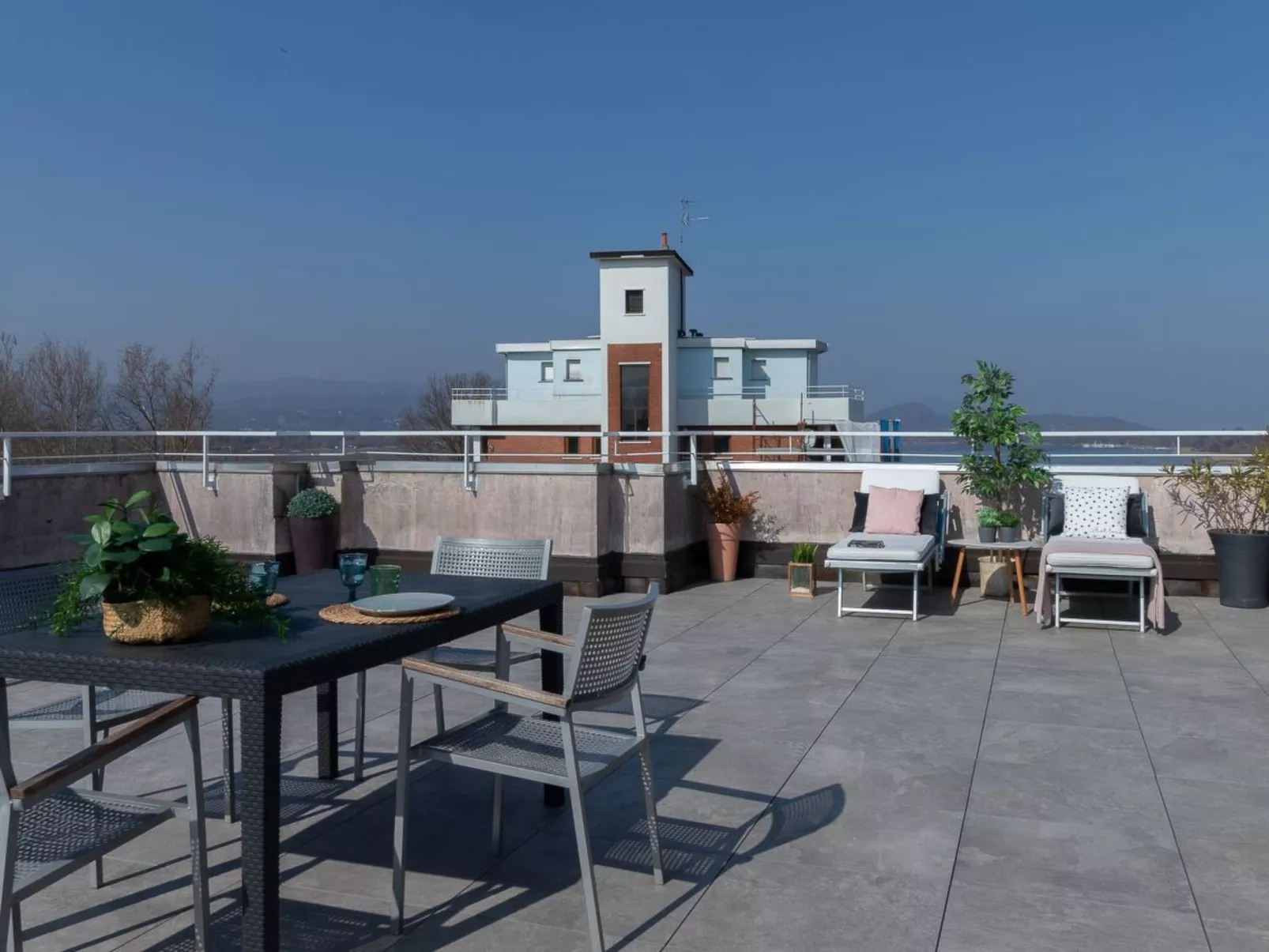 La Terrazza' Wohnung mit Seeblick-Buiten