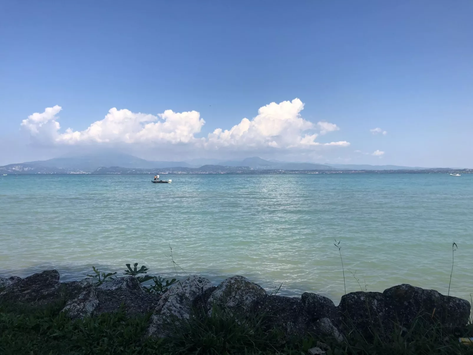 Schönes Studio-Apartment - Pool und Balkon-Buiten