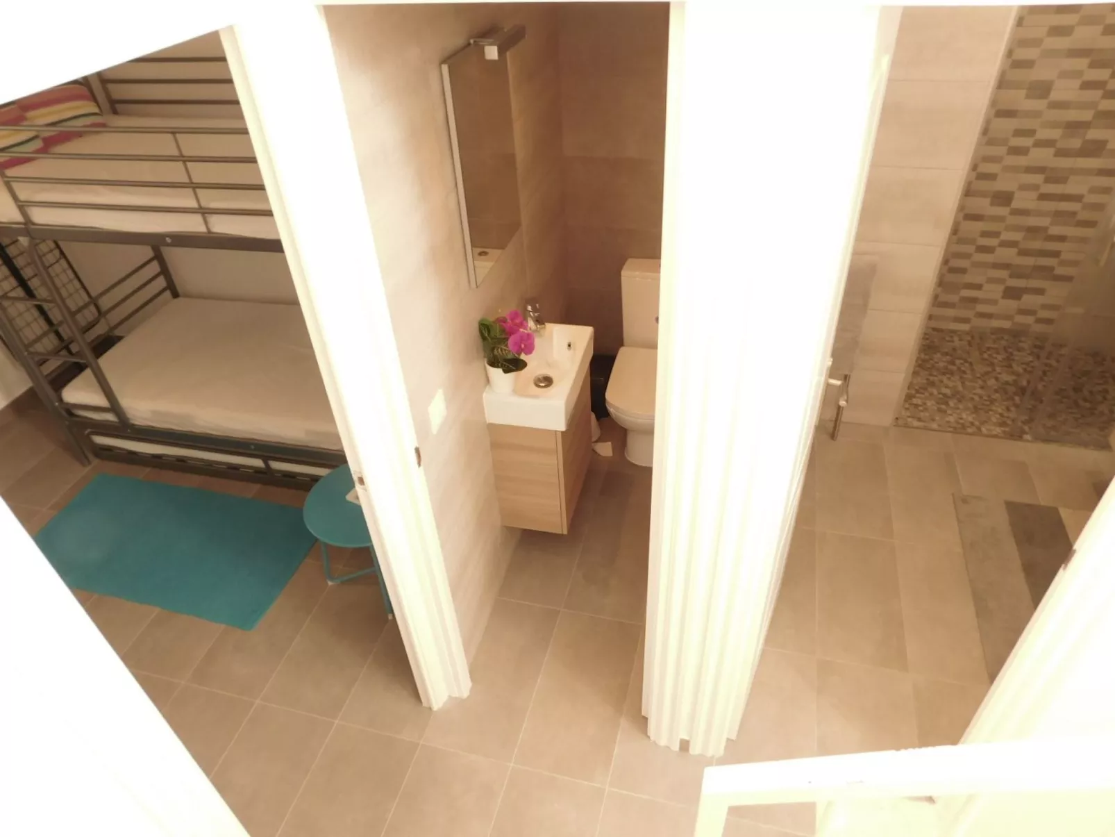 Renoviertes Ferienhaus in Roses mit Terrasse-Image-tags.info