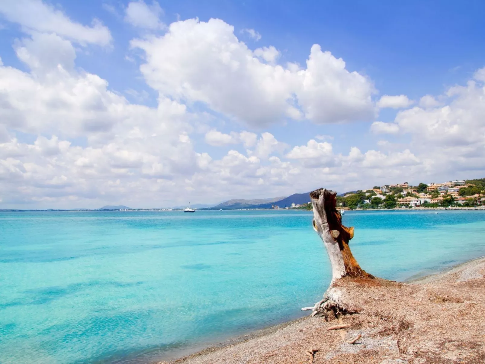 "Voramar Baix" mit Terrasse-Image-tags.info