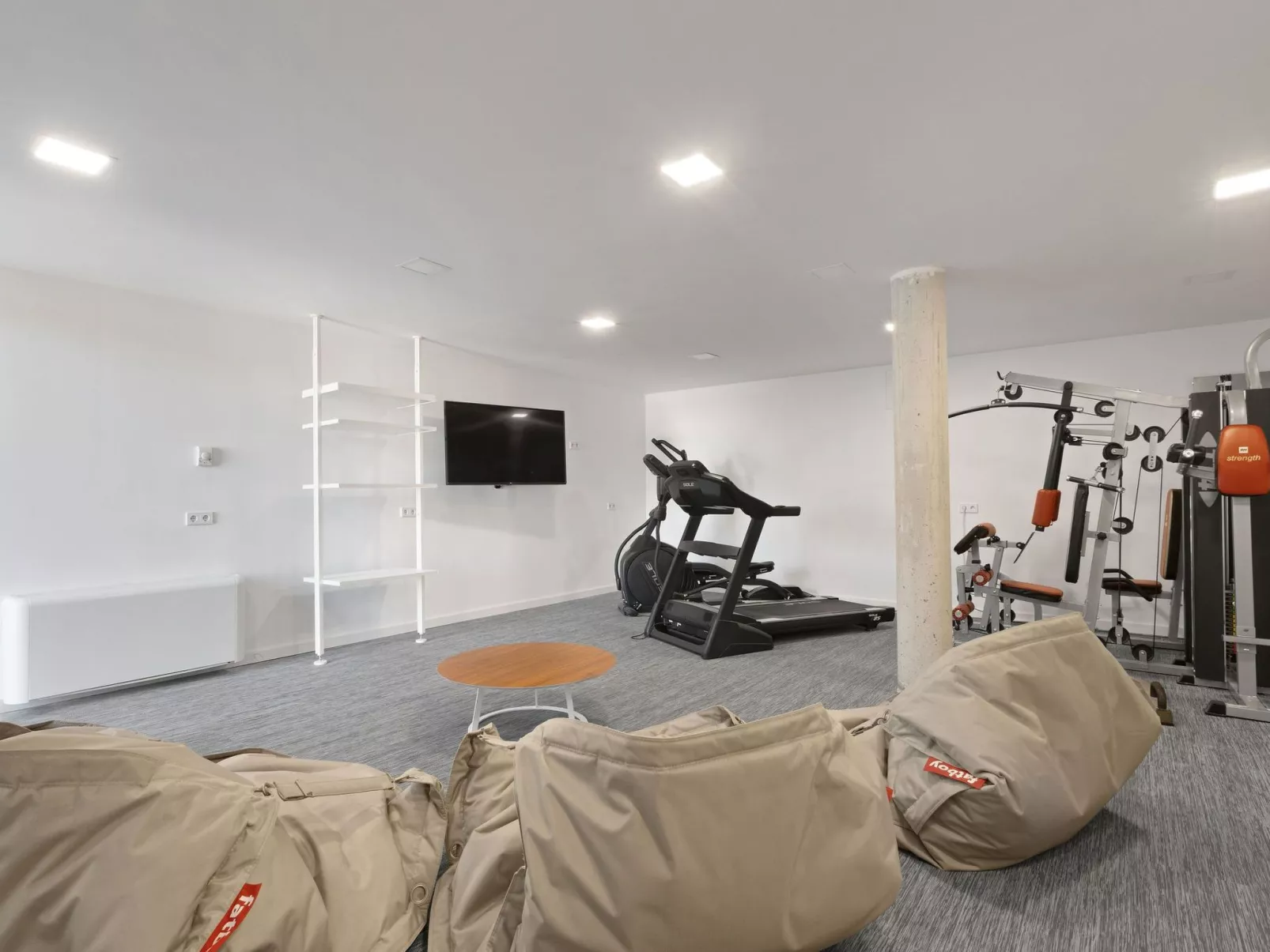 Luxuriöse Villa mit beheiztem Pool für 8 Personen-Image-tags.info