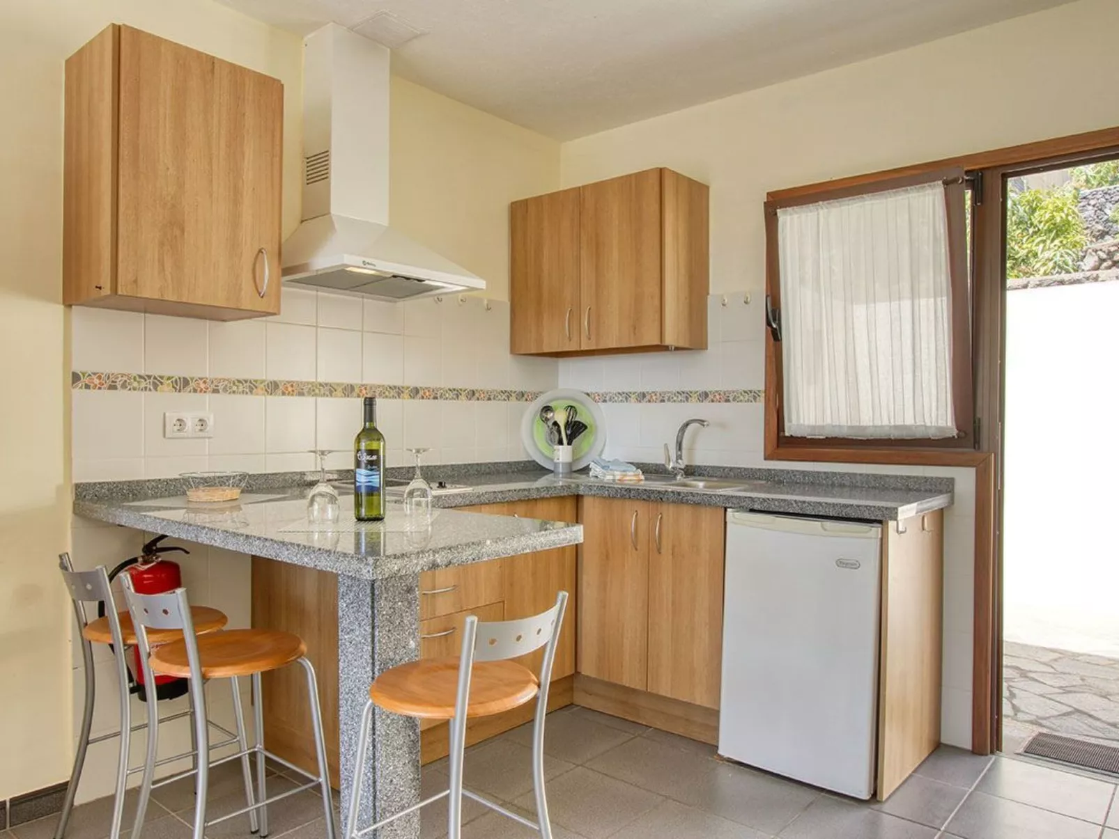 Moijama 1-Image-tags.info