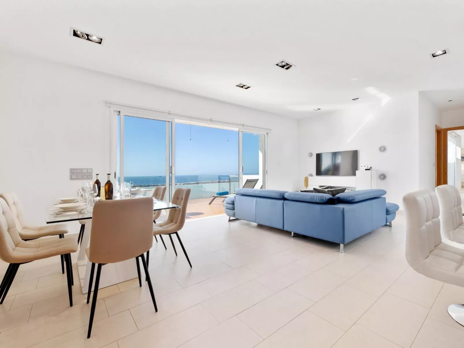 Villa Suite Isabela mit beheiztem Pool-Binnen