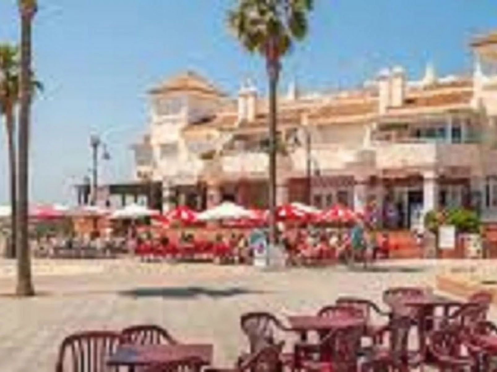 Wunderschöne Ferienwohnung in Las Lagunas De Mijas mit Möblierter Terrasse-Buiten