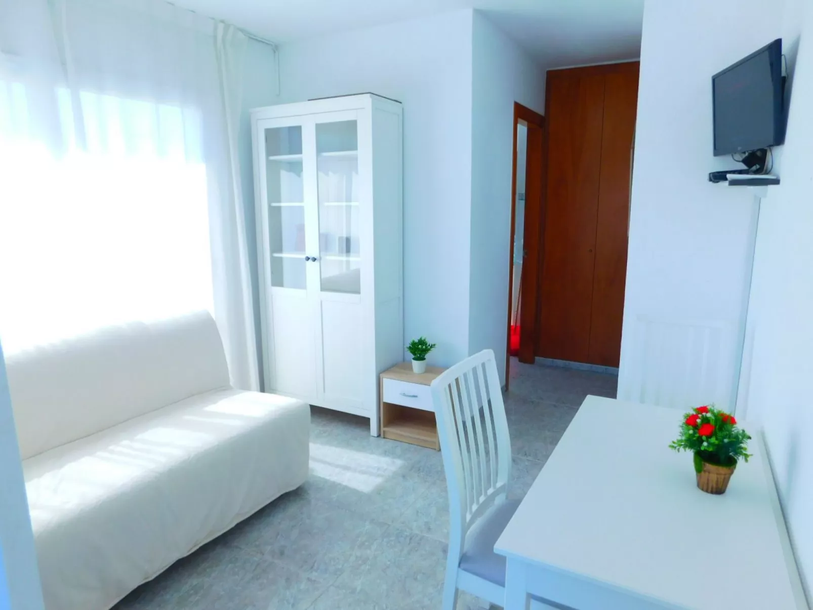 A-241 Saisonale Vermietung Studio Roses-Binnen