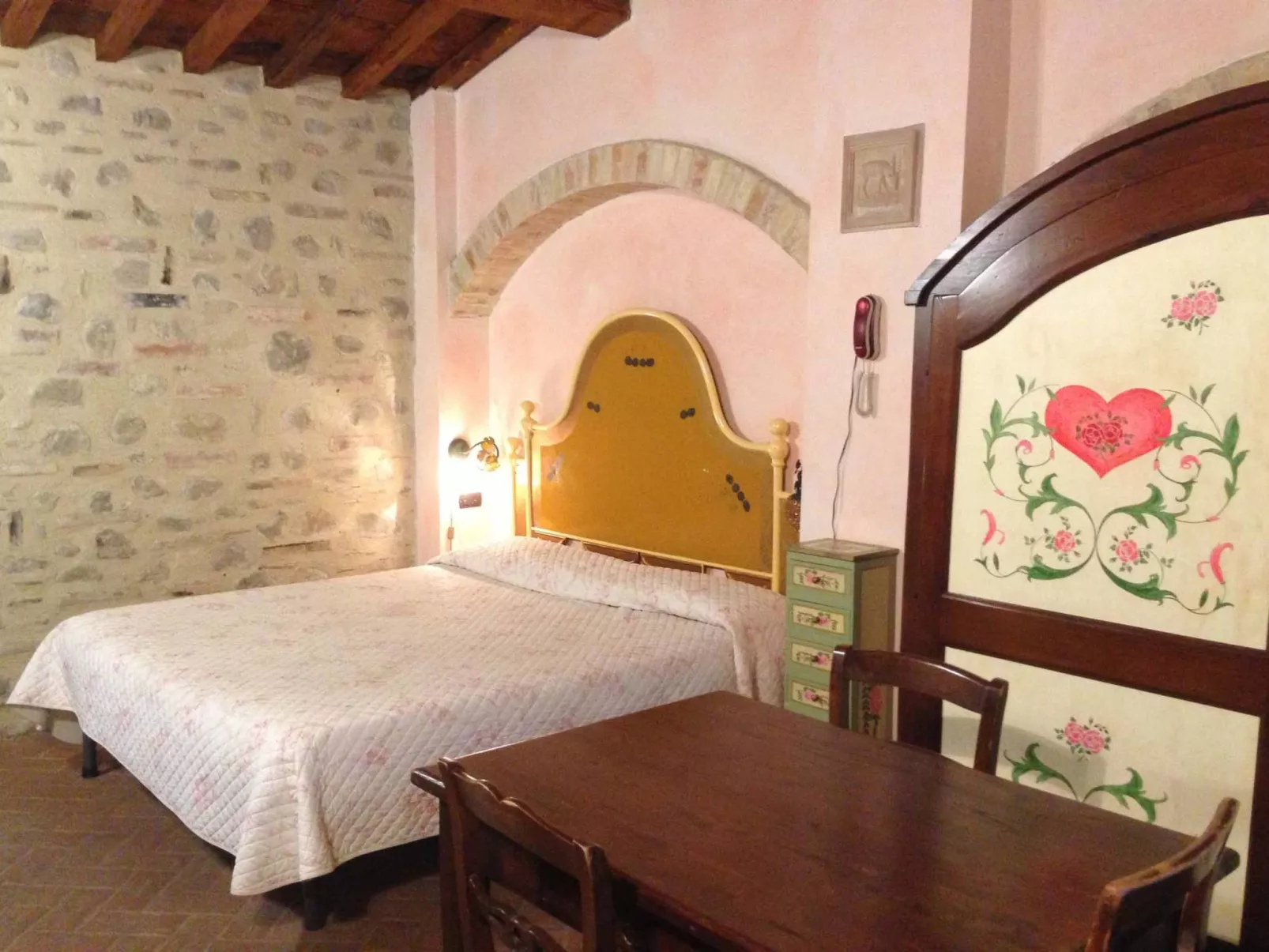 Altes Kloster und eleganter Landsitz-Binnen